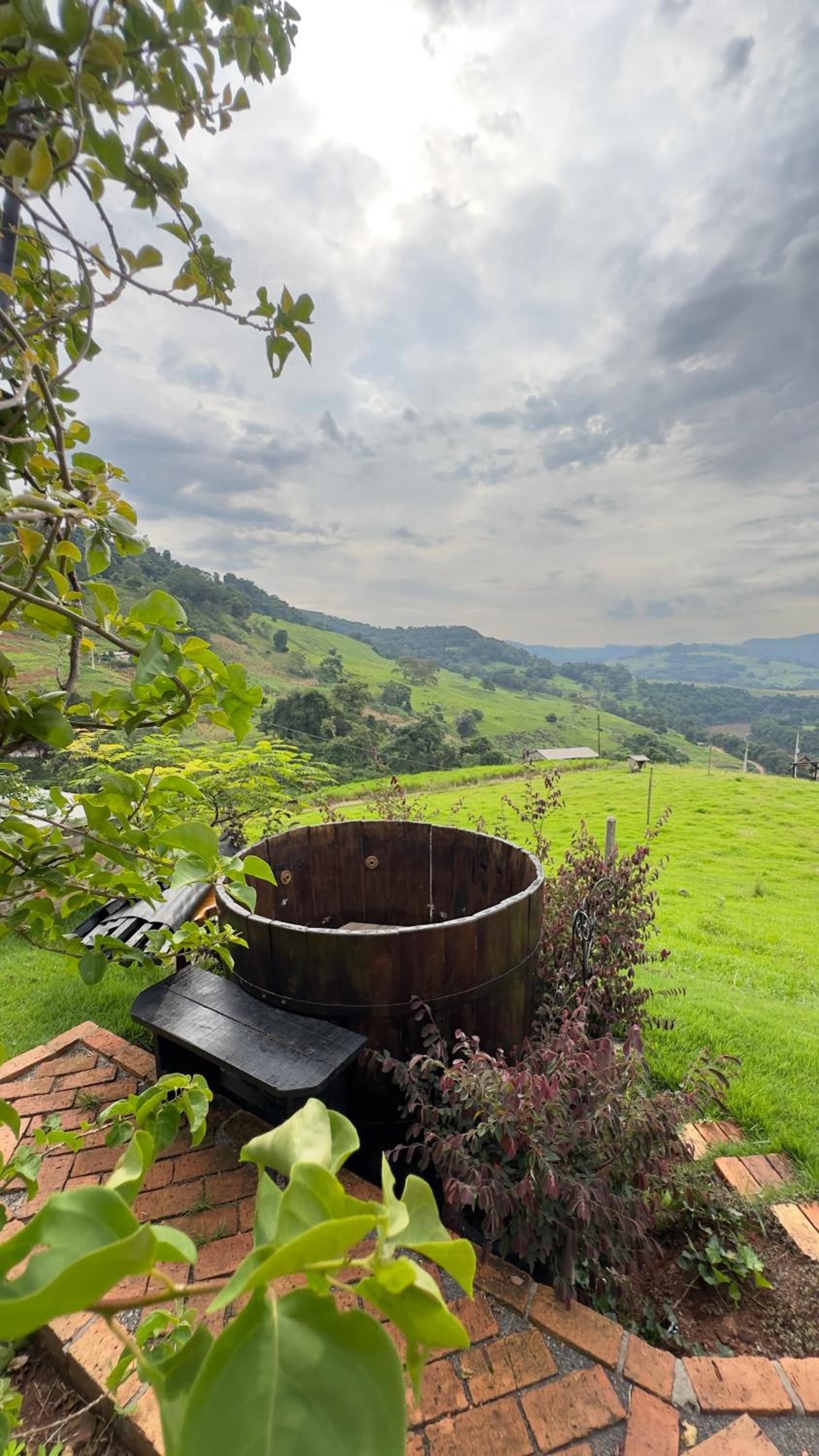 Rancho Exílio do Poeta - Chalé com Banheira, fogão à Lenha e balanço gigante!