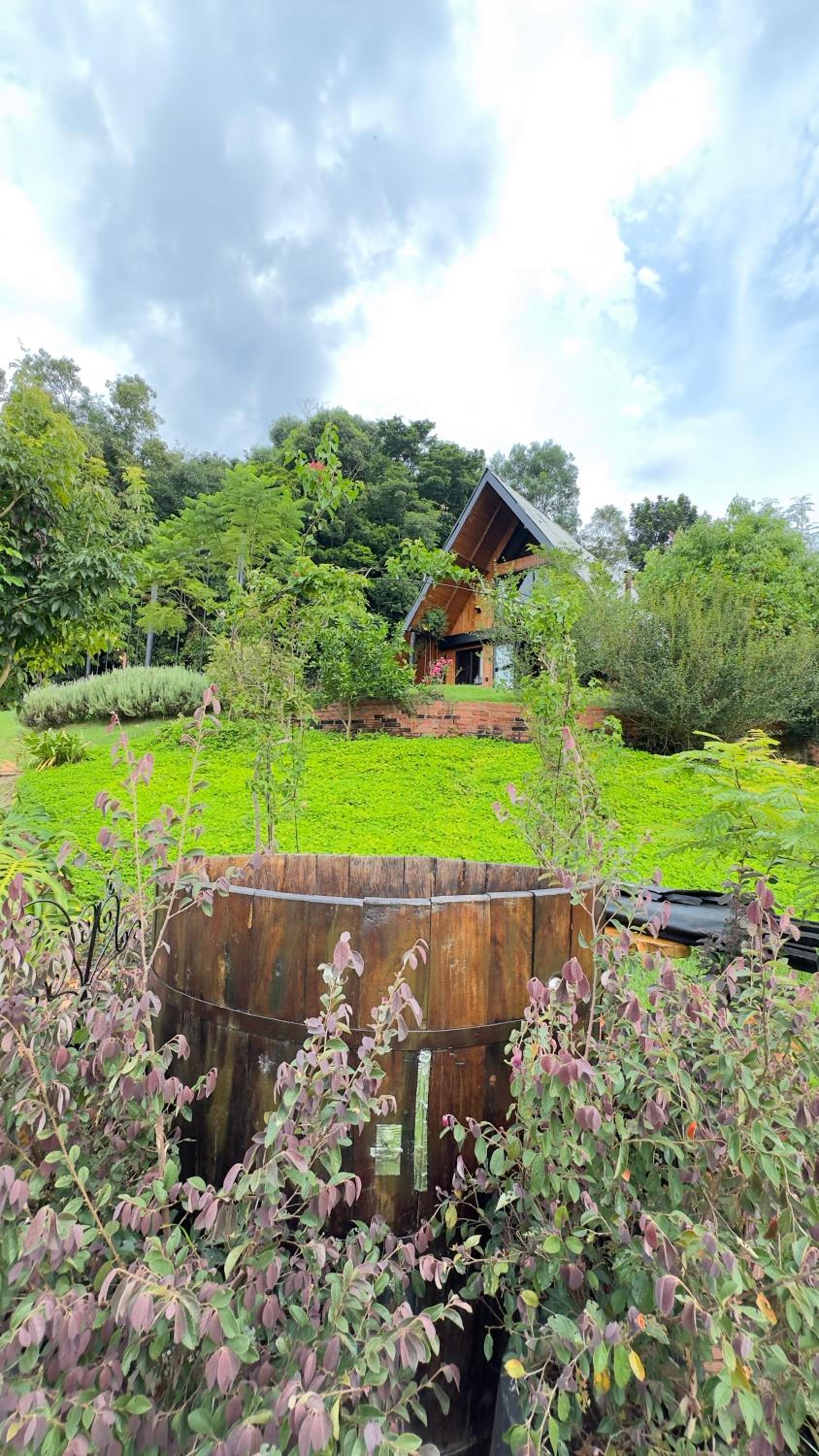 Rancho Exílio do Poeta - Chalé com Banheira, fogão à Lenha e balanço gigante!