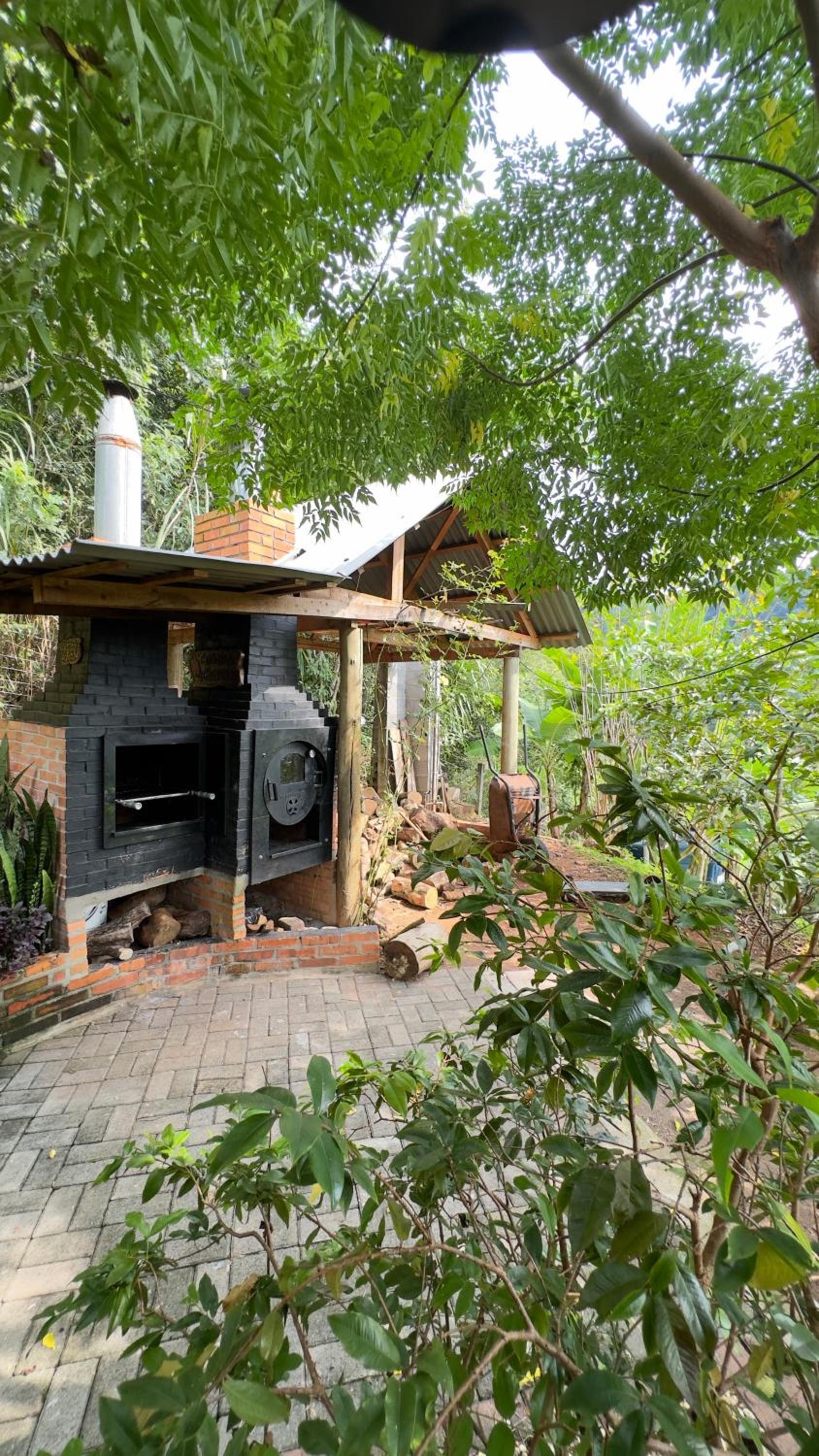 Rancho Exílio do Poeta - Chalé com Banheira, fogão à Lenha e balanço gigante!