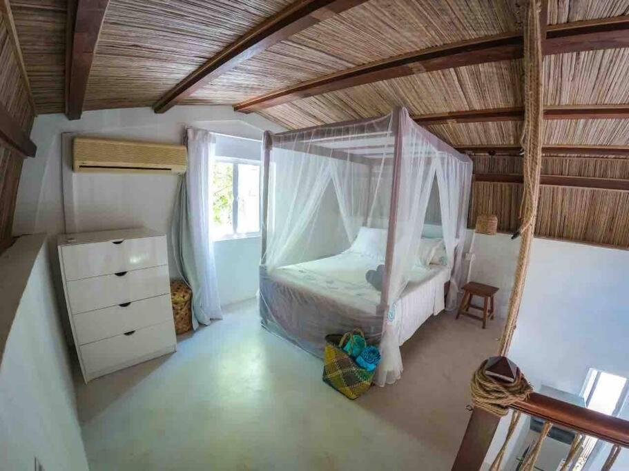 Cosy bungalow on Tamarin bay