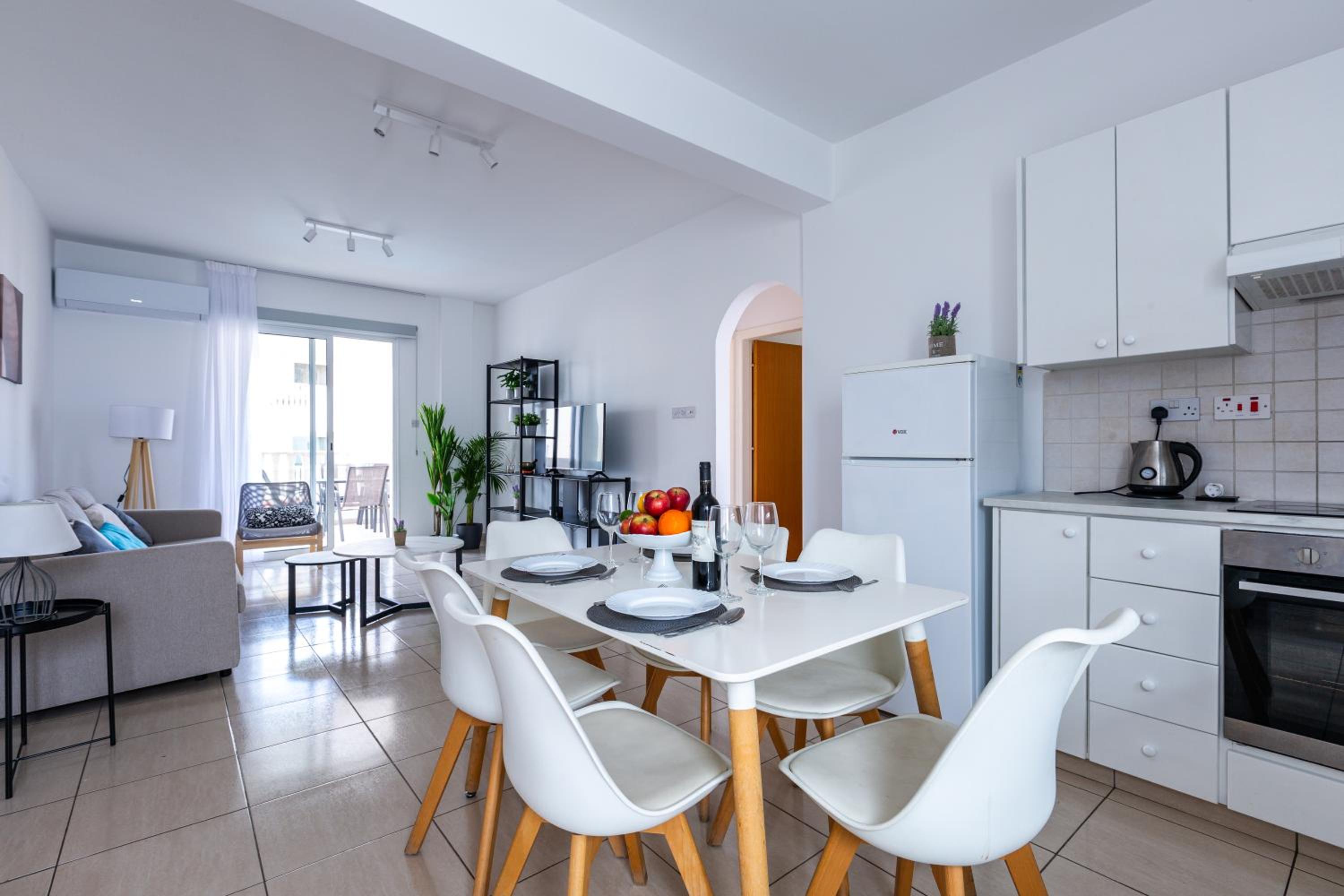 Beautiful 2 bed apartment in Paphos Cyprus