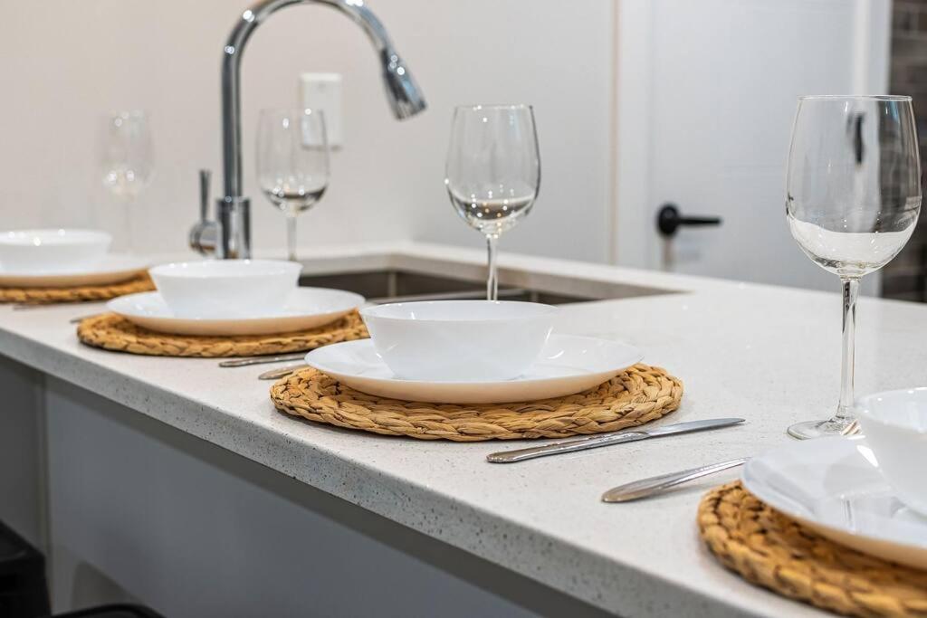 Stylish Suite-NearWEM-4 Bed-Central
