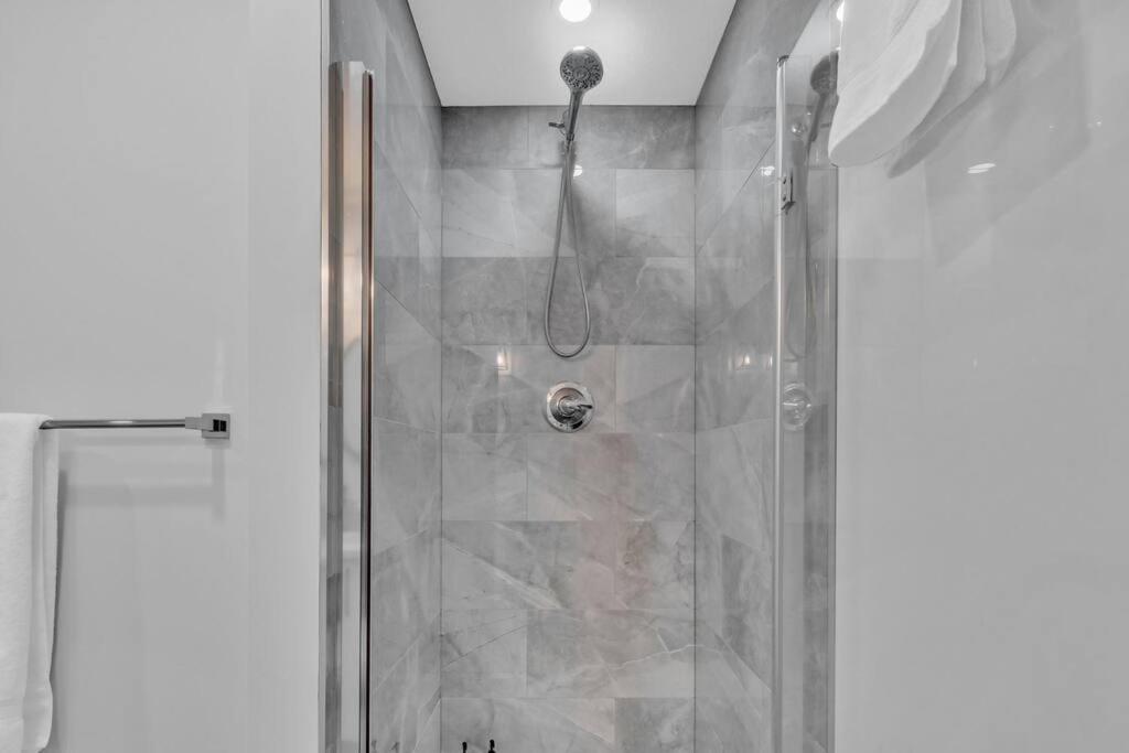 Stylish Suite-NearWEM-4 Bed-Central