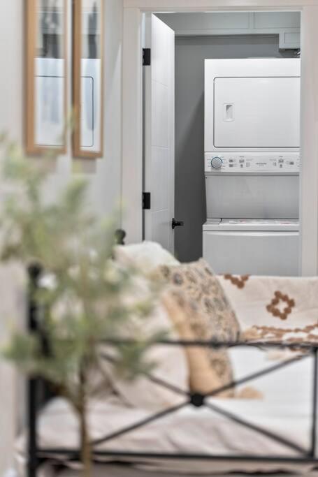 Stylish Suite-NearWEM-4 Bed-Central