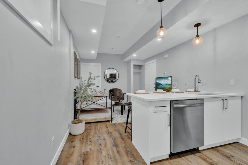 Stylish Suite-NearWEM-4 Bed-Central
