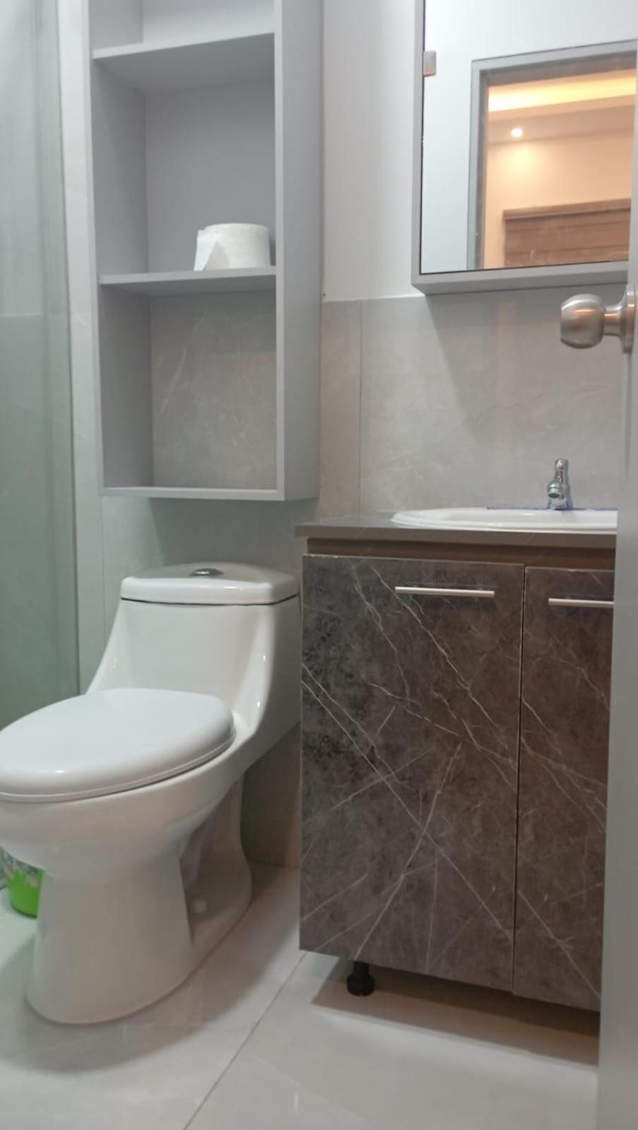 HOSTAL SALINAS HOUSE