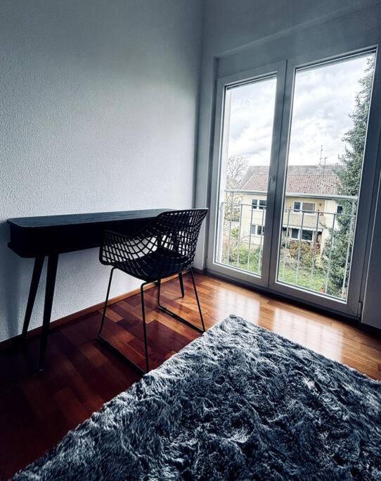 Lakefront View Entire Apartment with 2 bedrooms, 2 full bathrooms & Balcony Waterview