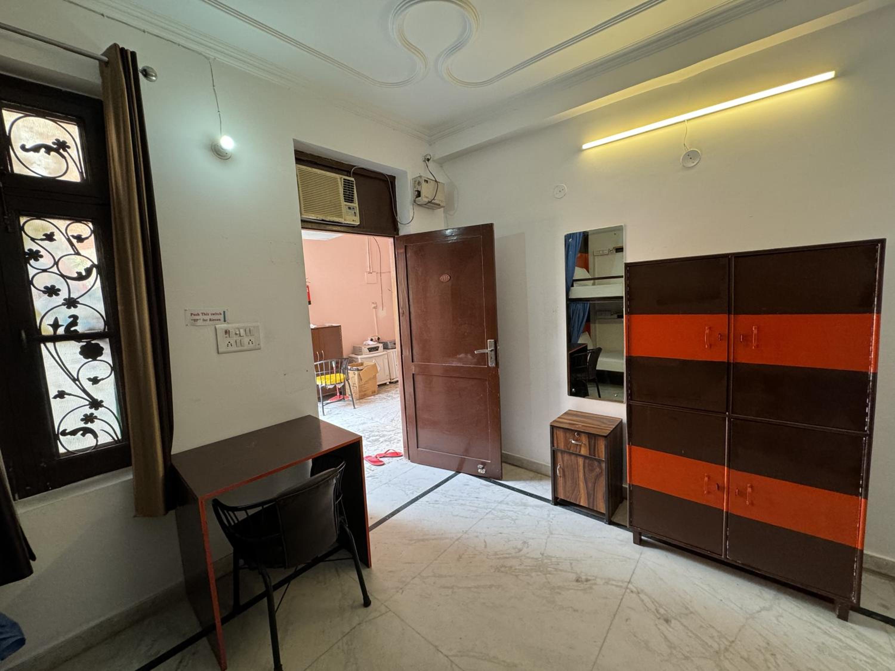 Live Free Hostel Rishikesh