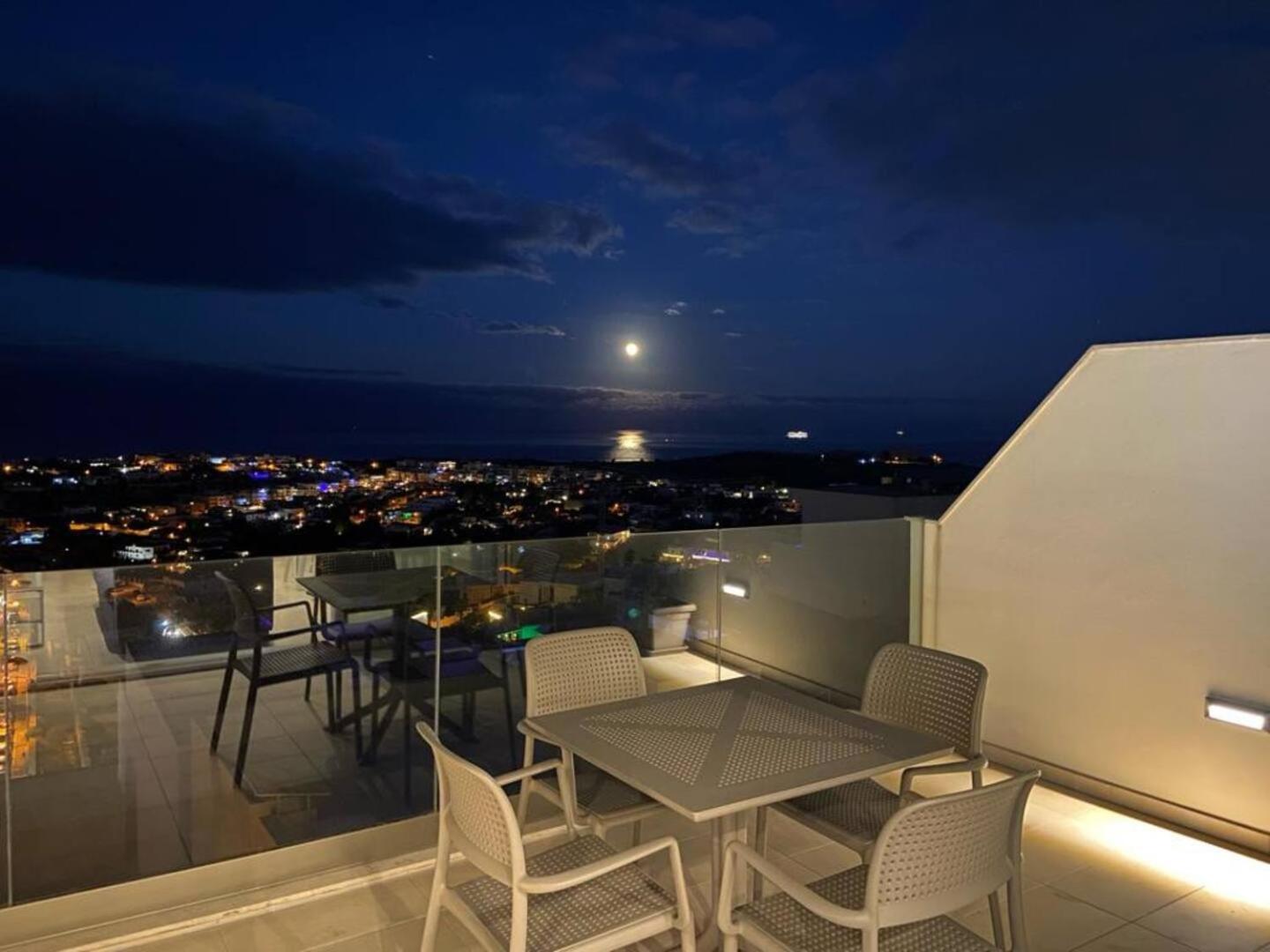 Fl9 TheLODGE-Sea View w HUGE Terrace by Homely view 4