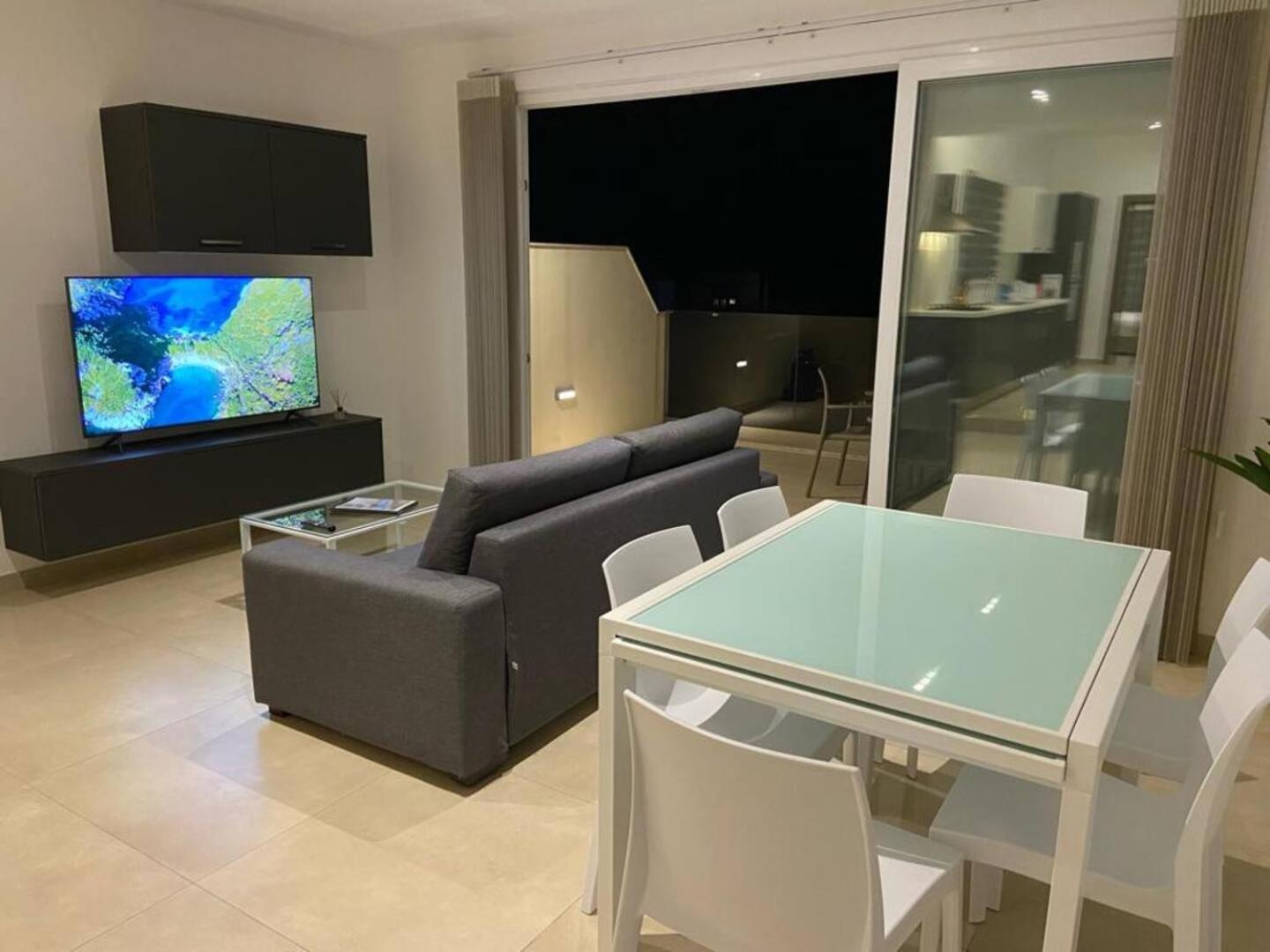 Fl9 TheLODGE-Sea View w HUGE Terrace by Homely view 5