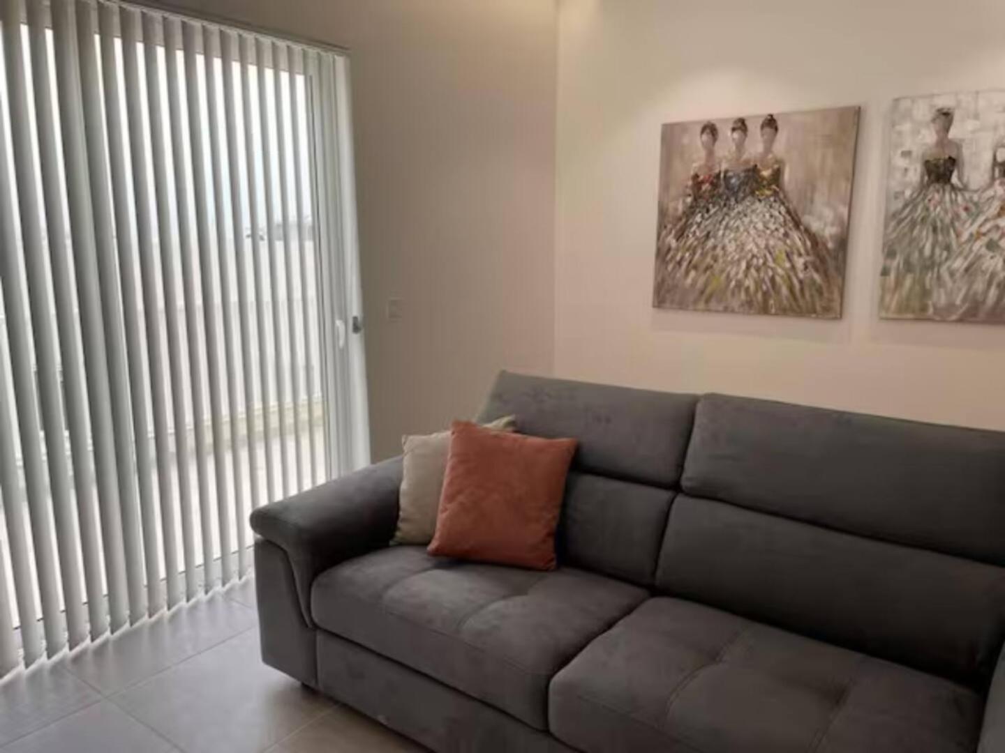 Sliema Lovely3bedroom With Garage By Homely view 4