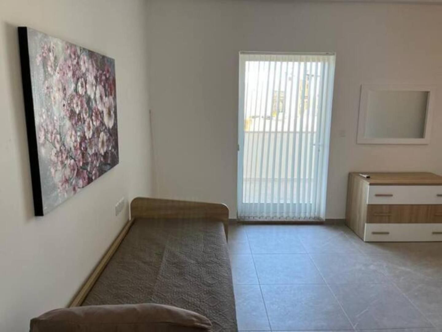 Sliema Lovely3bedroom With Garage By Homely view 5