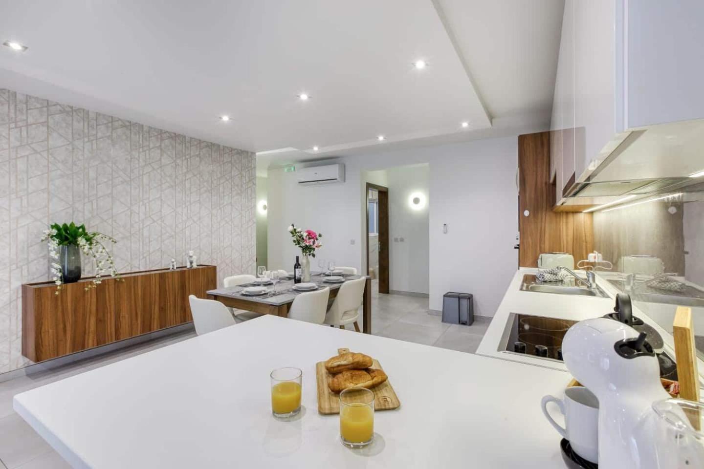 Grand 3BED Burseley Terrace fl2 Swieqi by Homely view 5