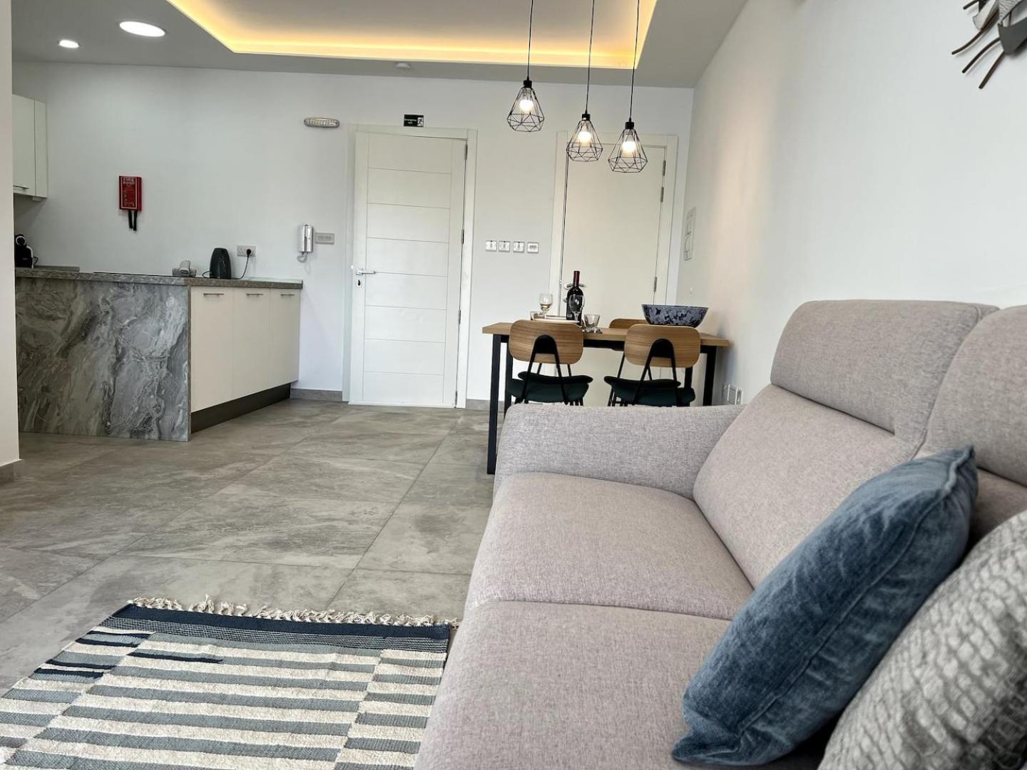 Beautiful Studio In Spb With Views By Homely photo 5