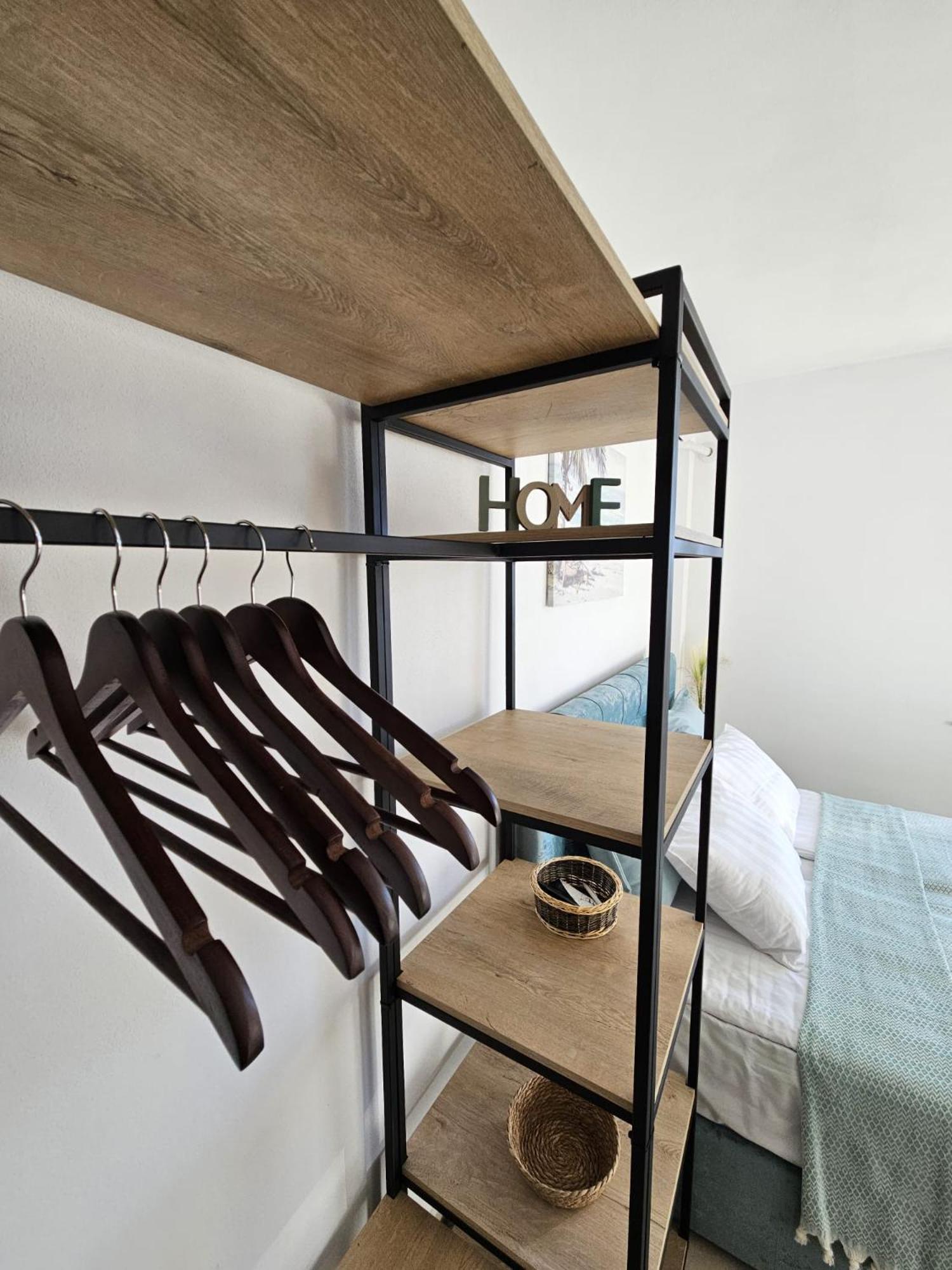 Laguna Apartment