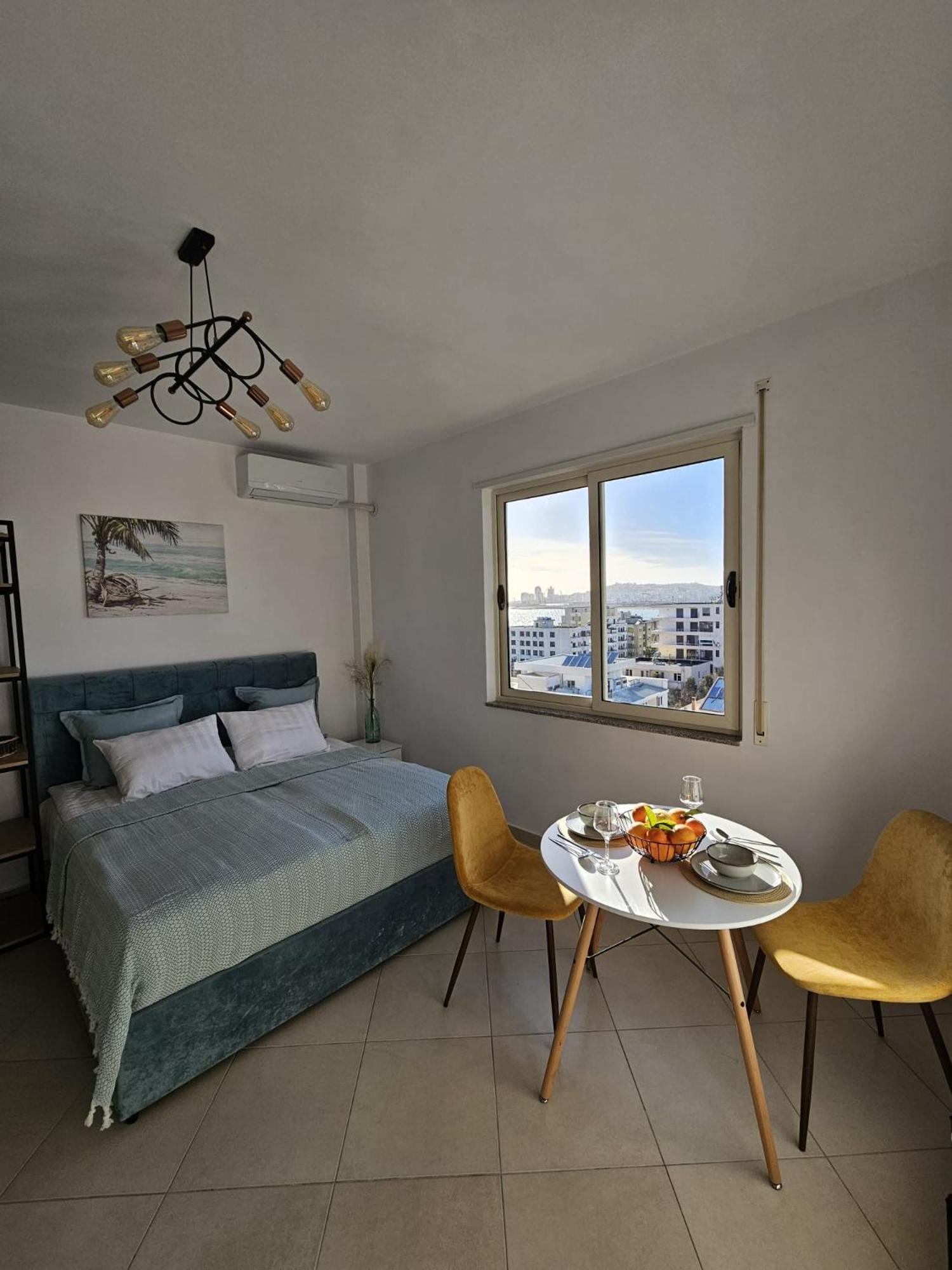 Laguna Apartment