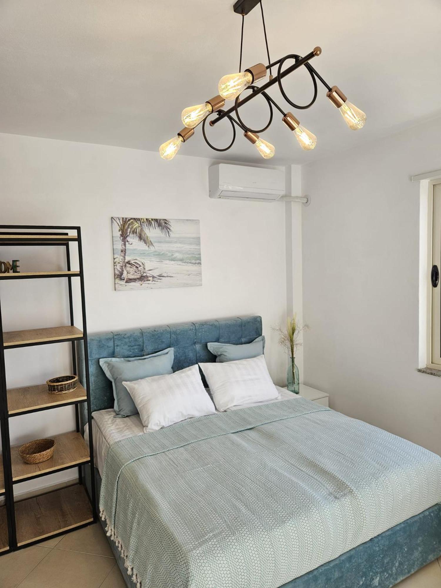 Laguna Apartment