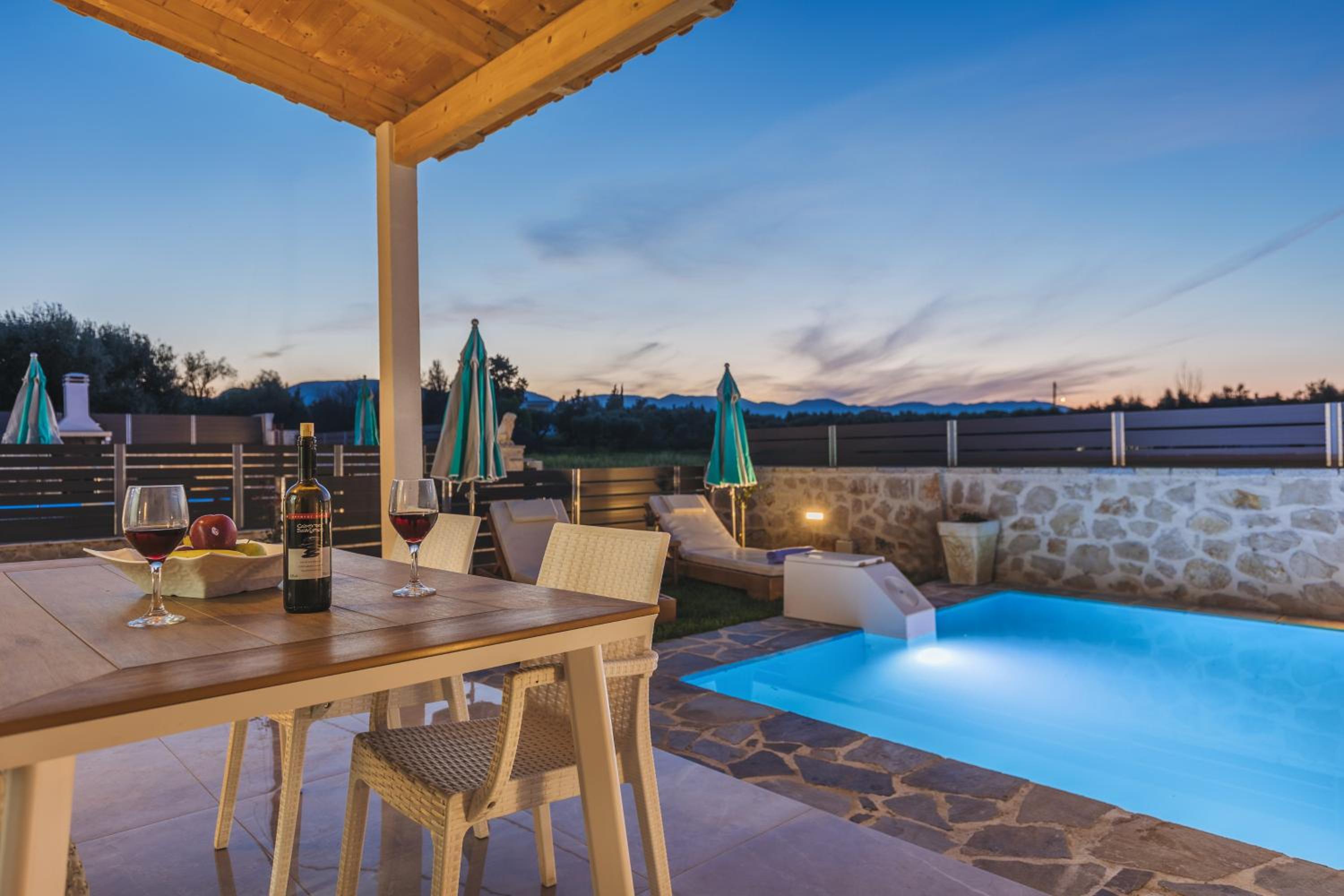 Mateo & Filipos Luxury Villas view 5
