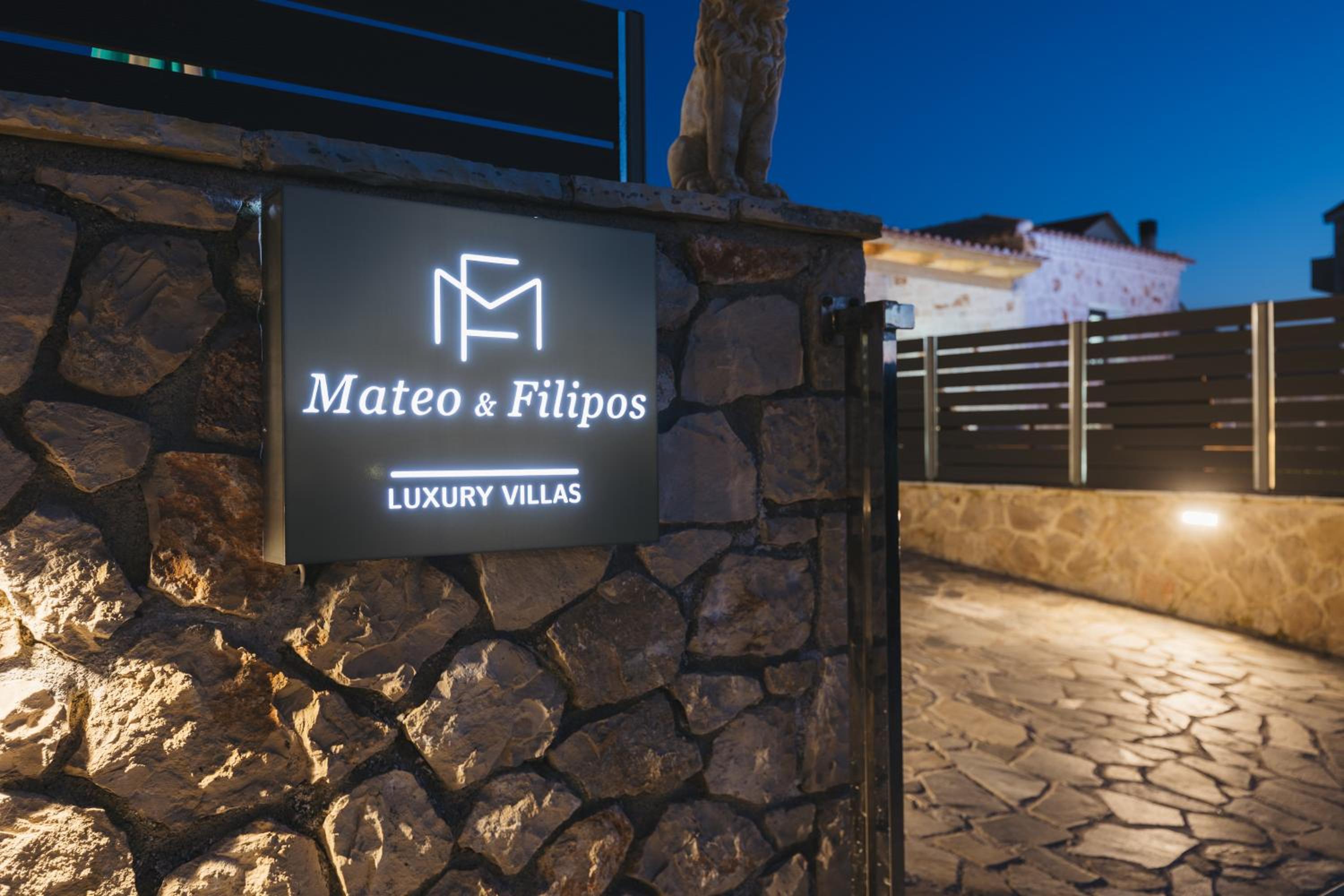 Mateo & Filipos Luxury Villas view 3