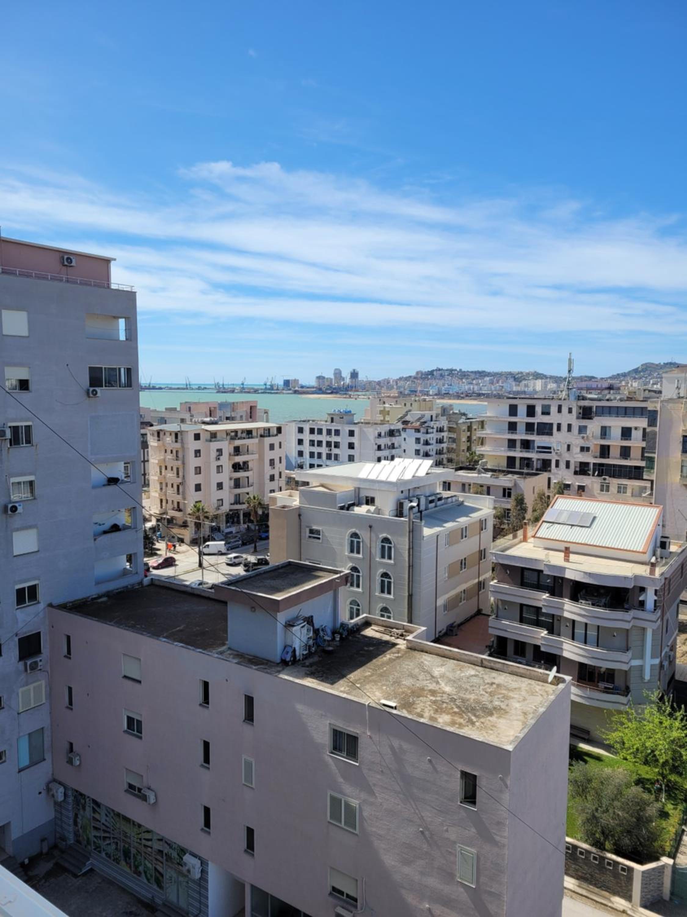 Laguna Apartment