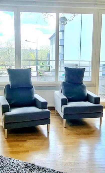 Luxury one bedroom flat with parking&balcony-Cent2 view 2