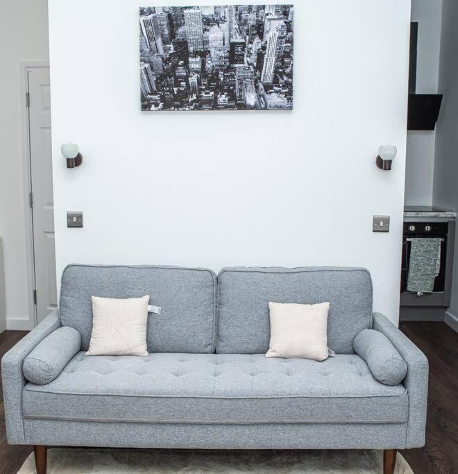 Aylesbury Apartment 1 with free parking