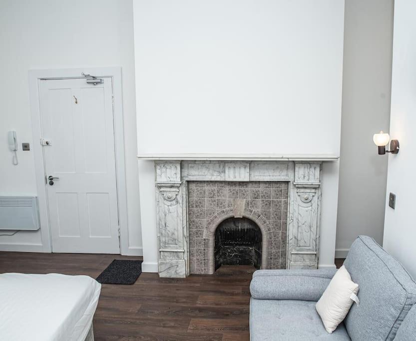 Aylesbury Apartment 1 with free parking