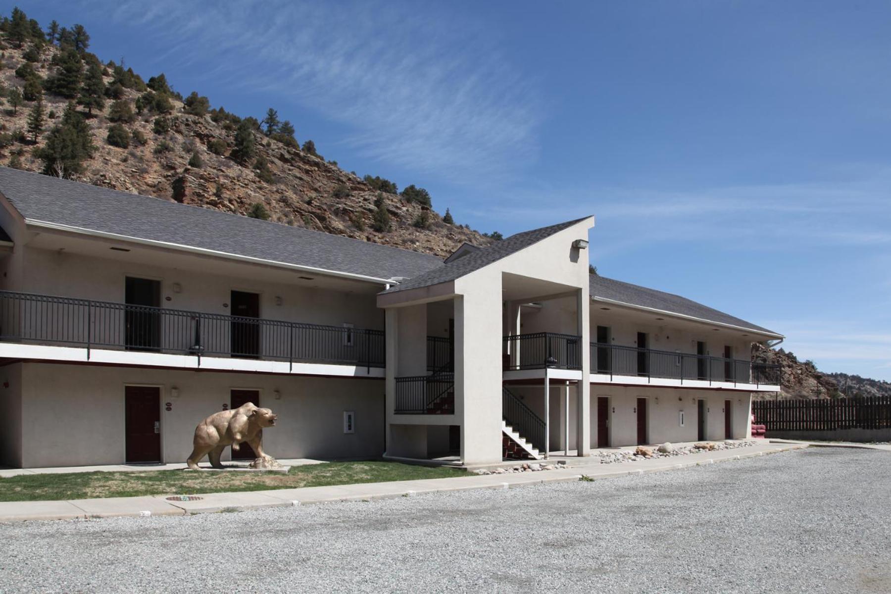 Argo Inn and Suites - Property Image 6