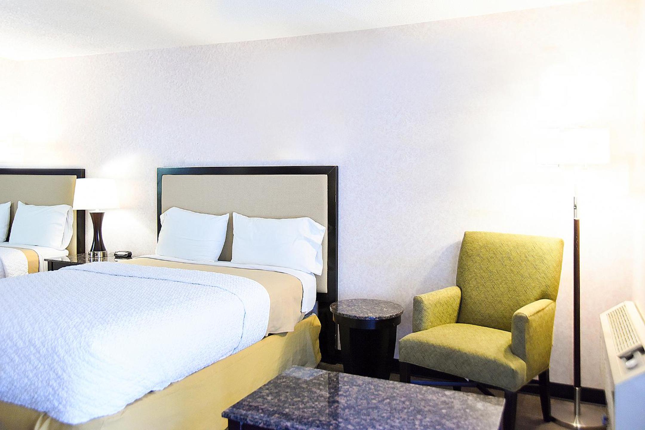 Argo Inn and Suites - Property Image 10