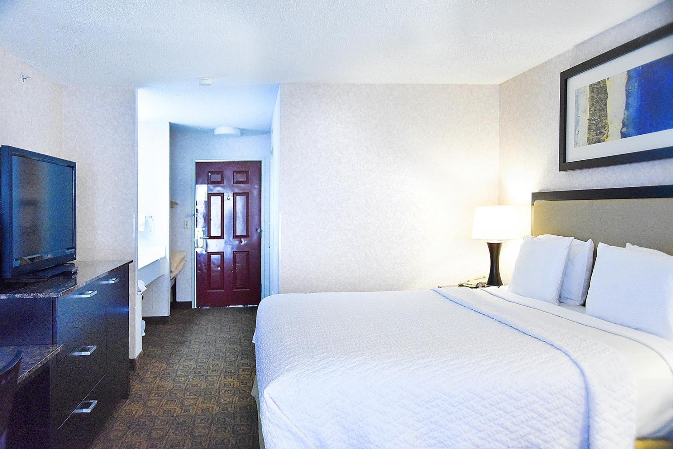 Argo Inn and Suites - Property Image 11