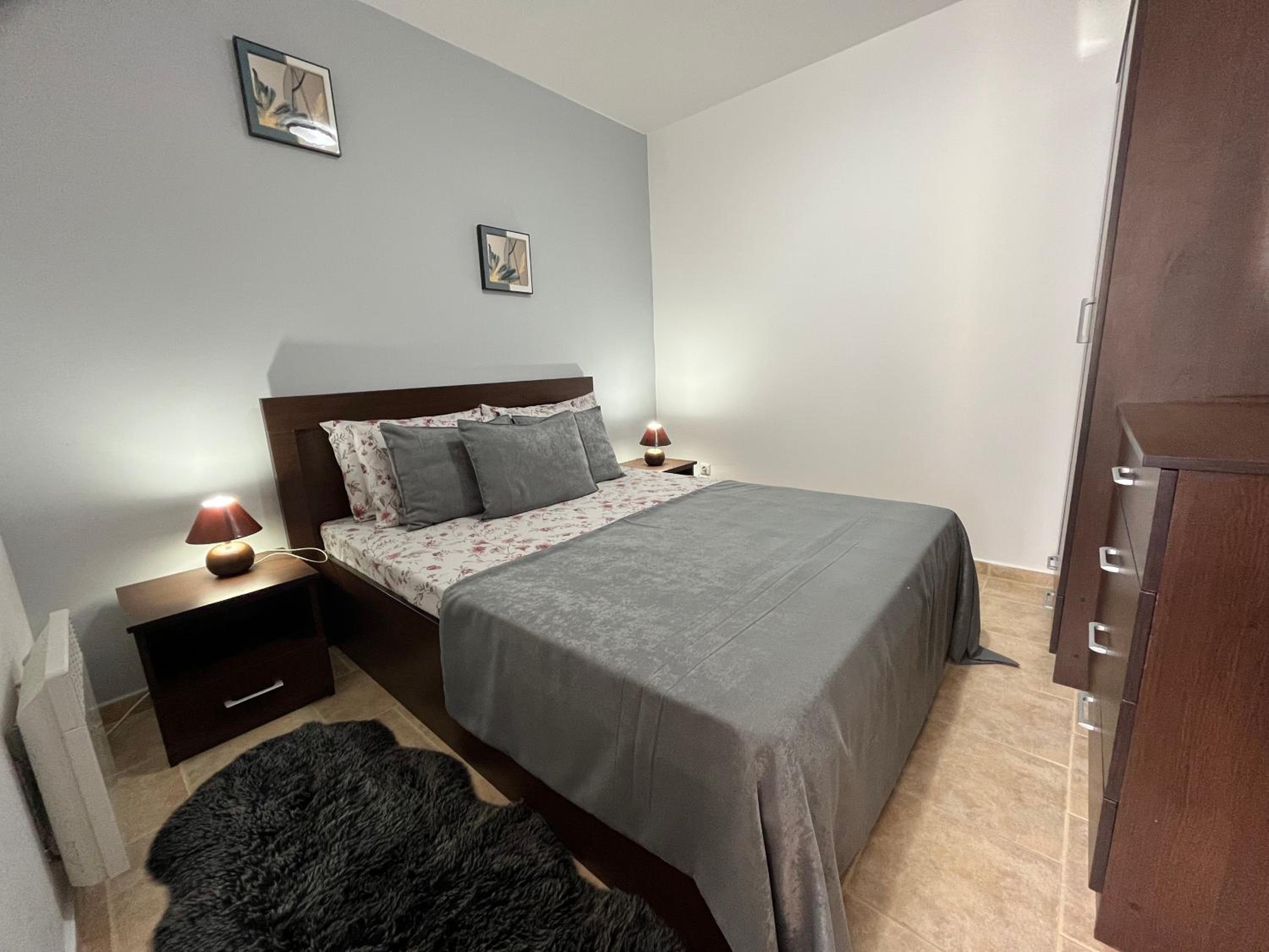MH Apartments - Cozy & Quality One Bedroom