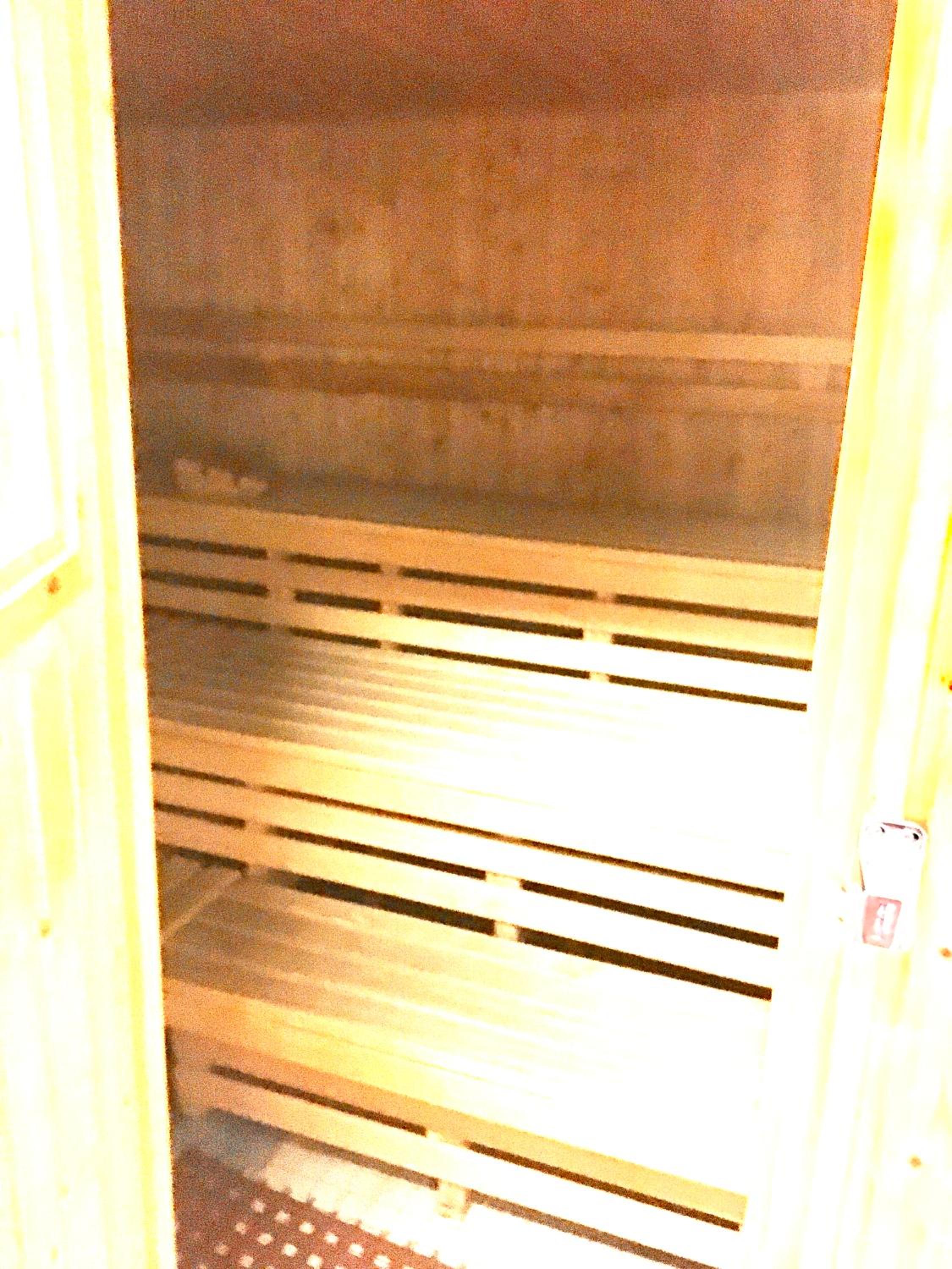 Schönwaldsrotkäppchen mit Pool, Sauna, Elektrokamin