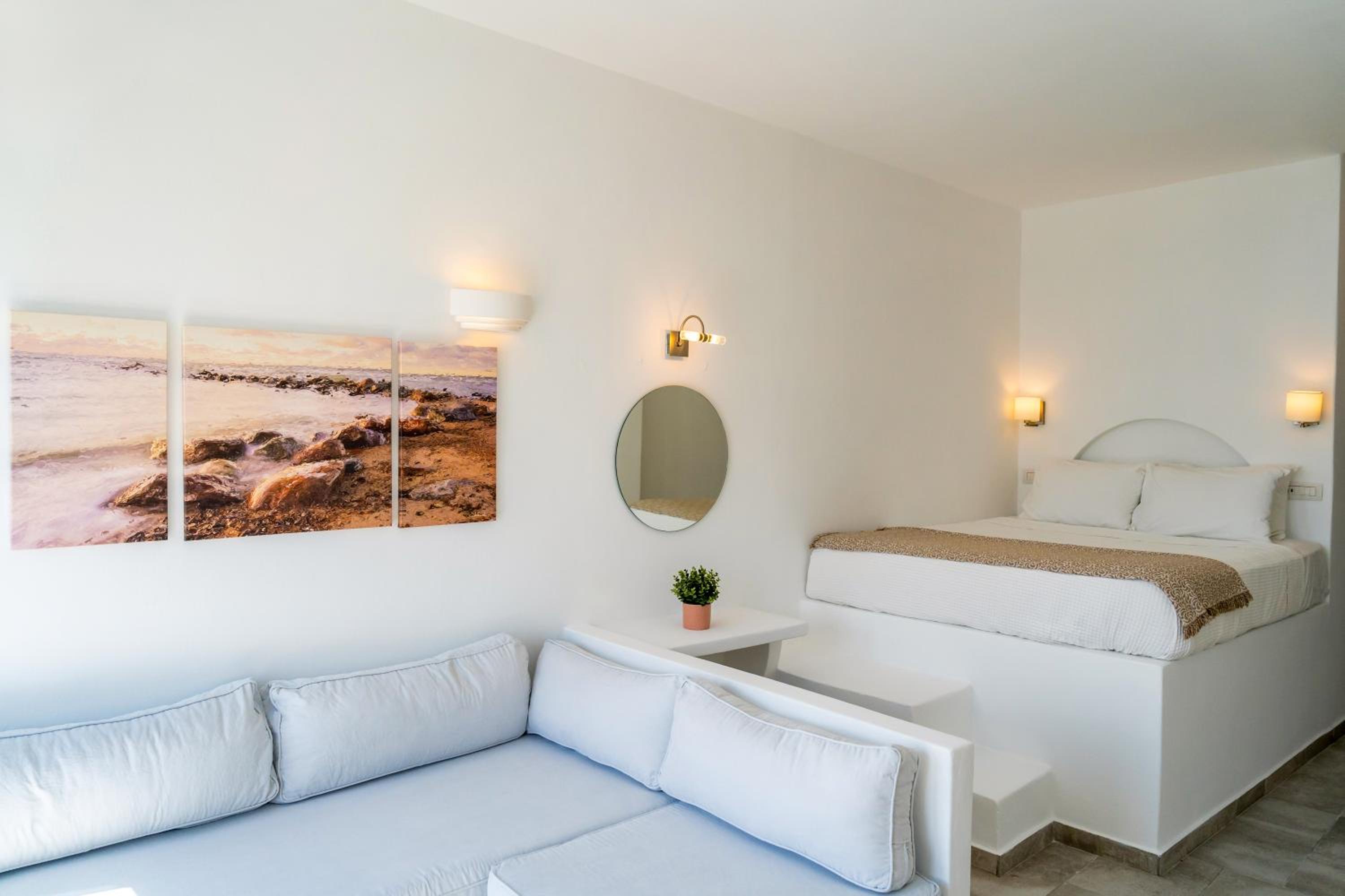 Enalion White Suites Oia photo 3