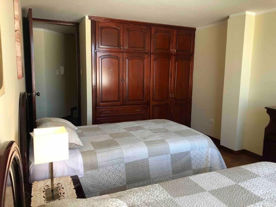 Apartamento Tranquilo y Espacioso cerca de Quito