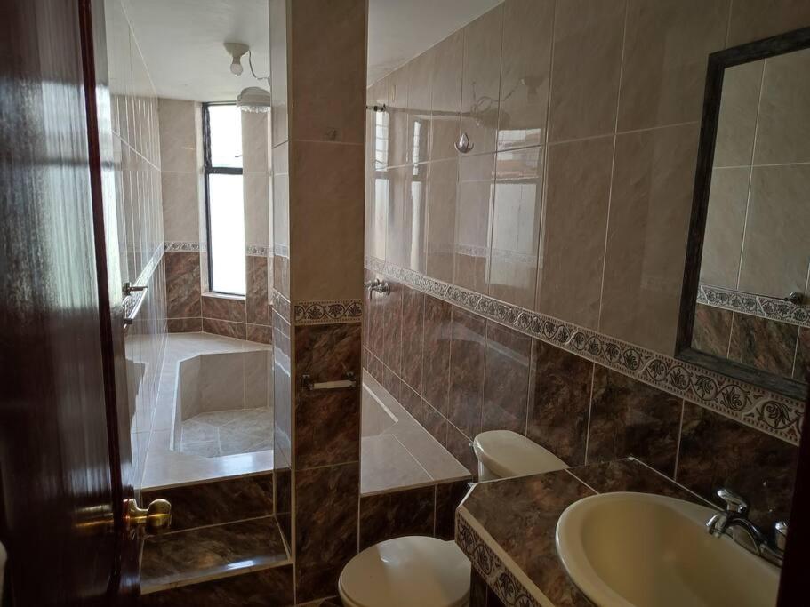 Apartamento Tranquilo y Espacioso cerca de Quito