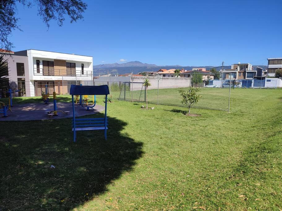 Apartamento Tranquilo y Espacioso cerca de Quito
