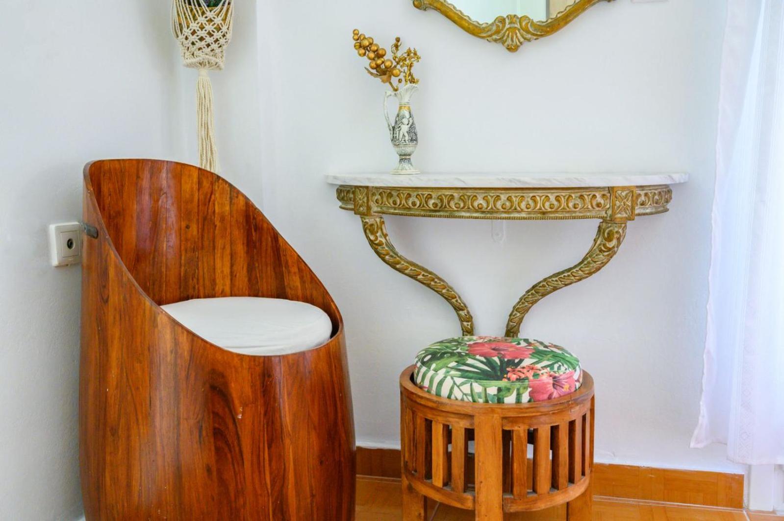 Ionnisos Traditional Home