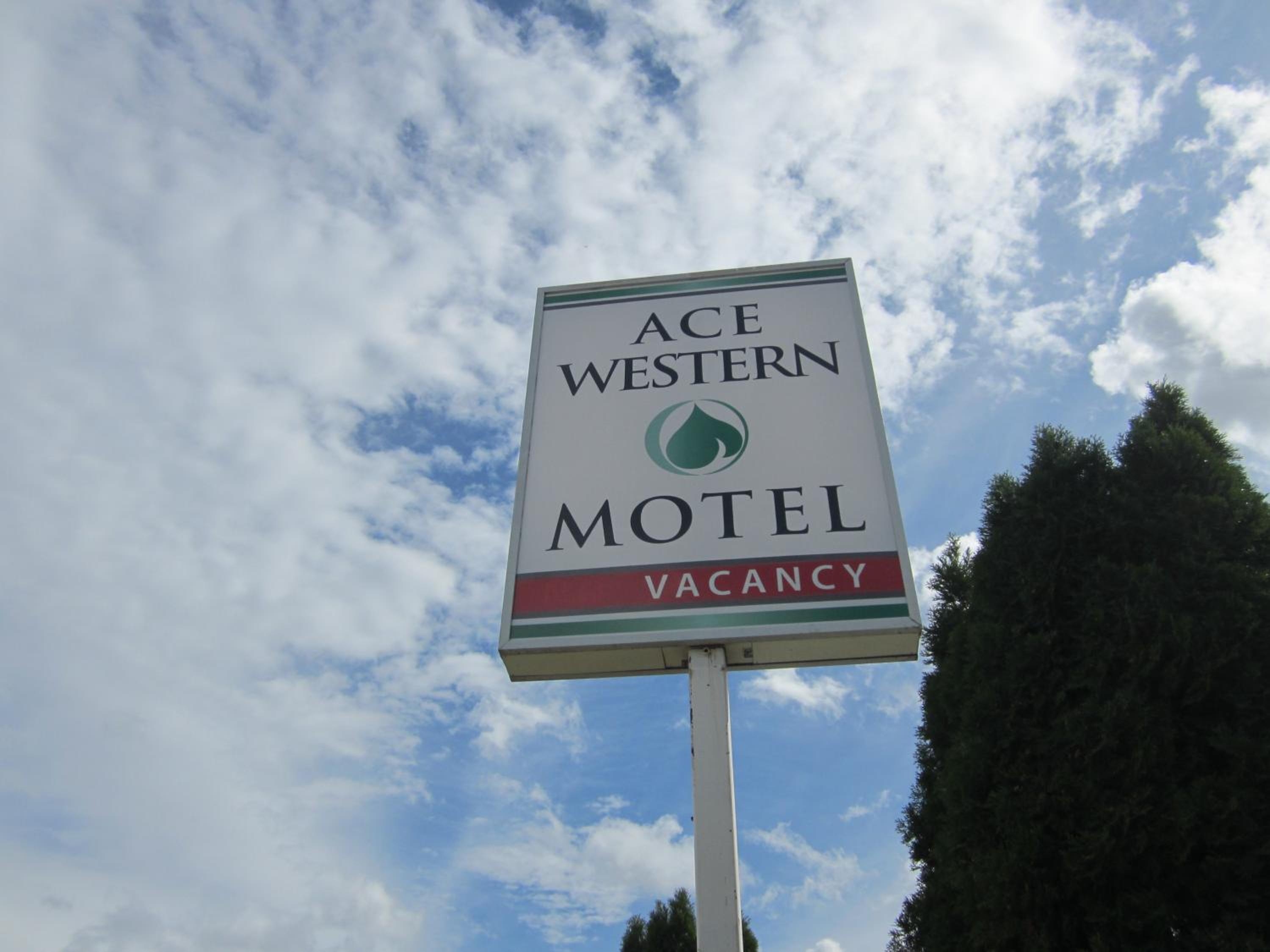 Super 8 by Wyndham Clearwater BC