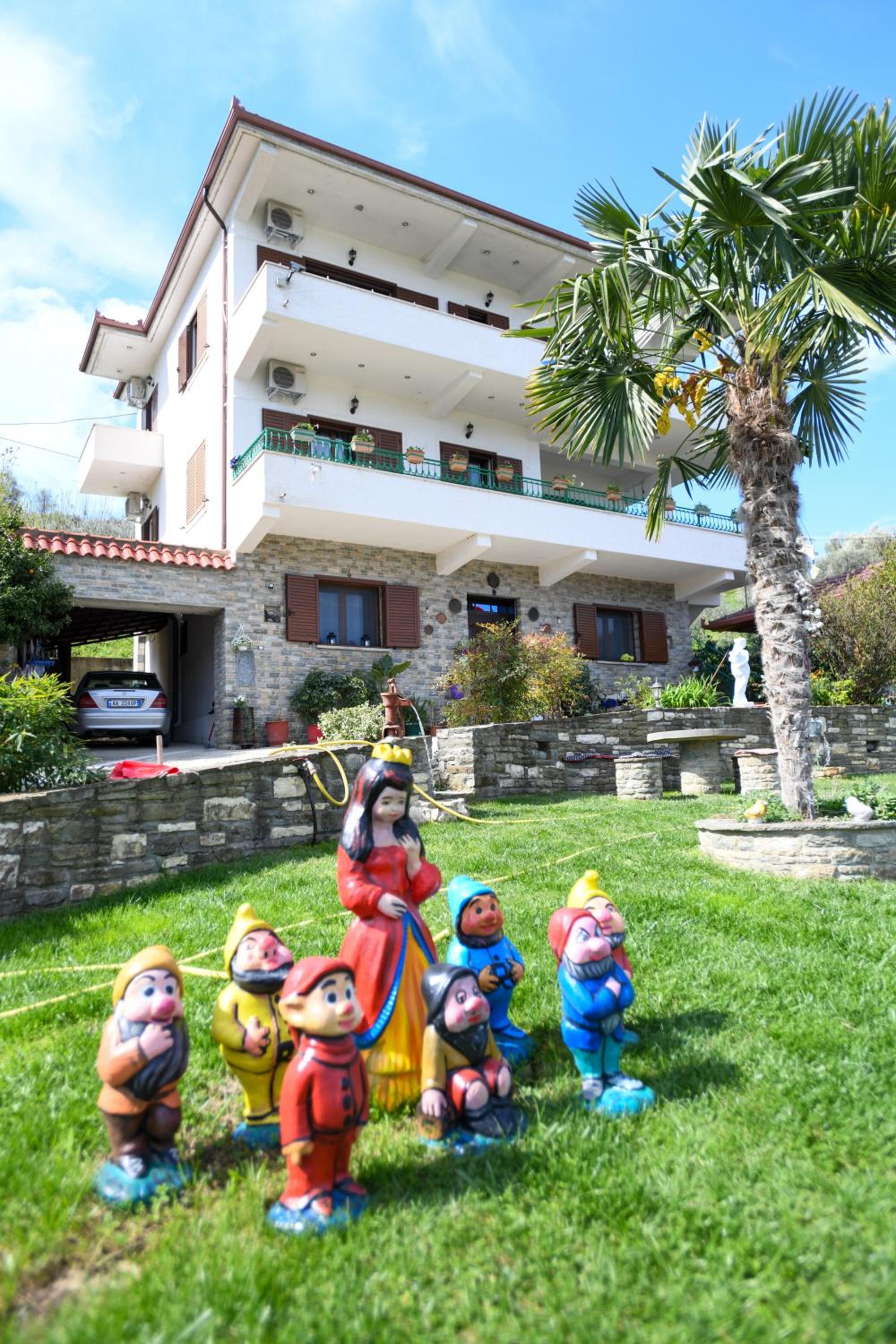 Villa Solitude