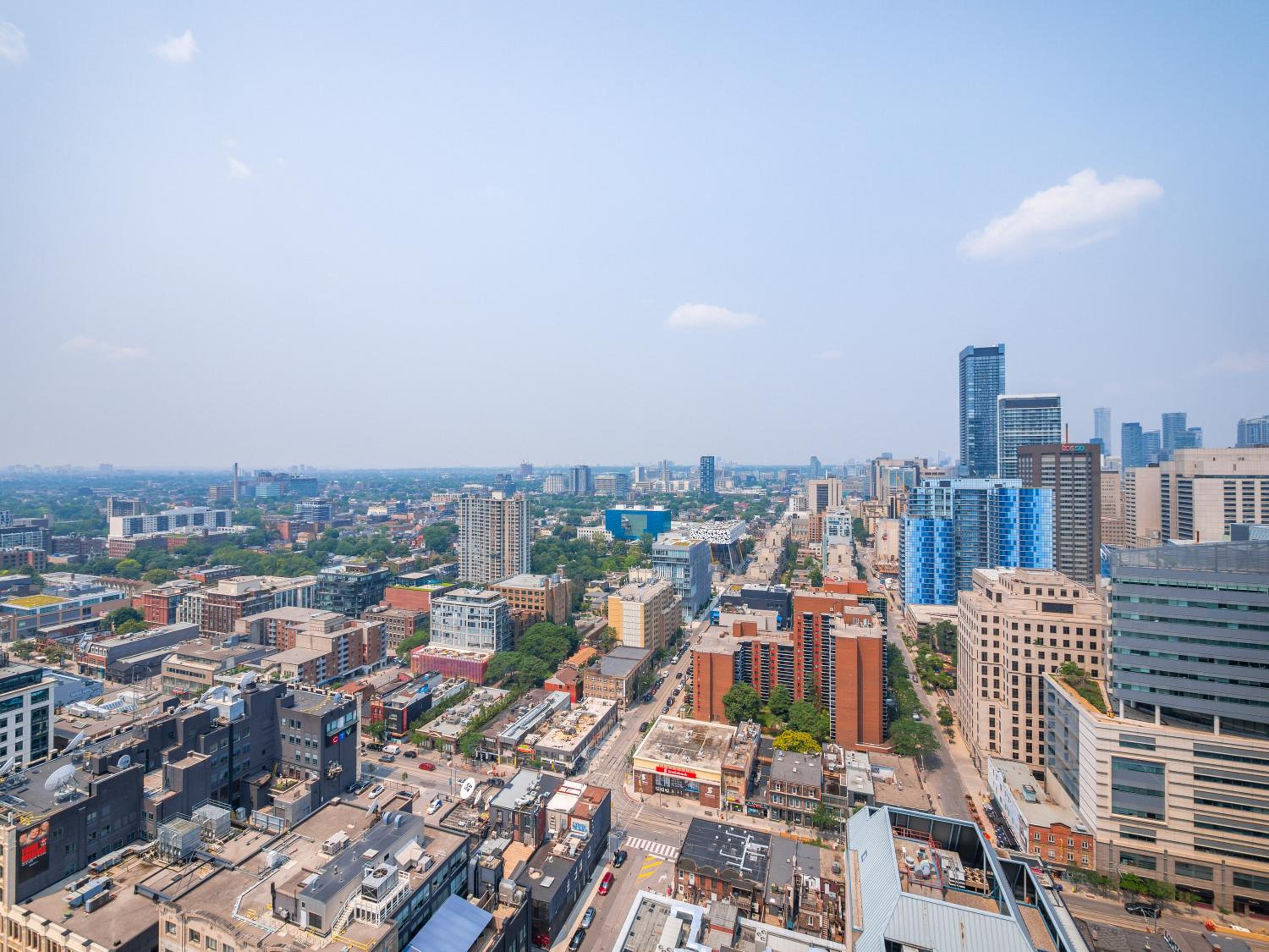Designer One Bedroom Suite - Entertainment District Toronto