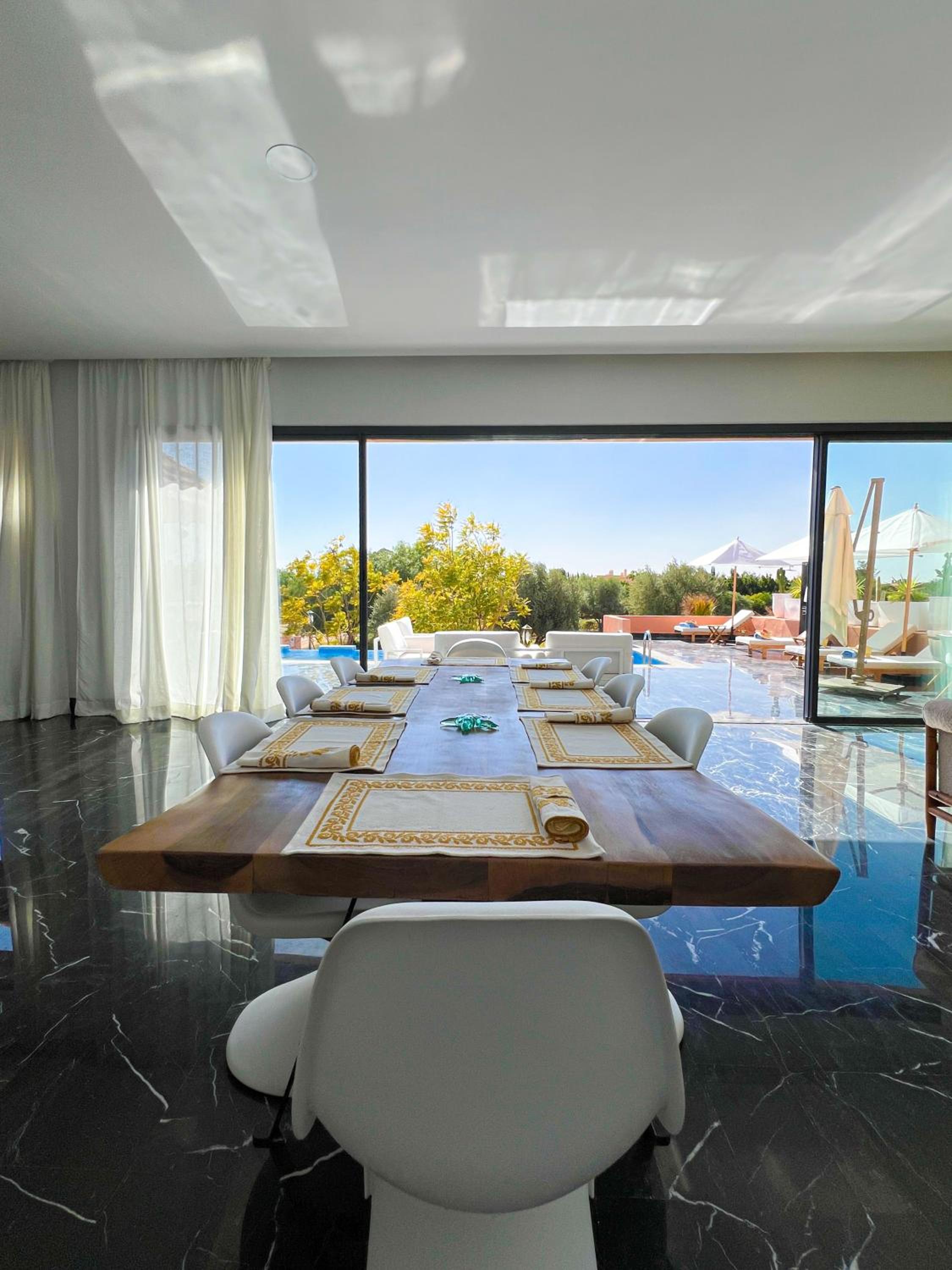 dining