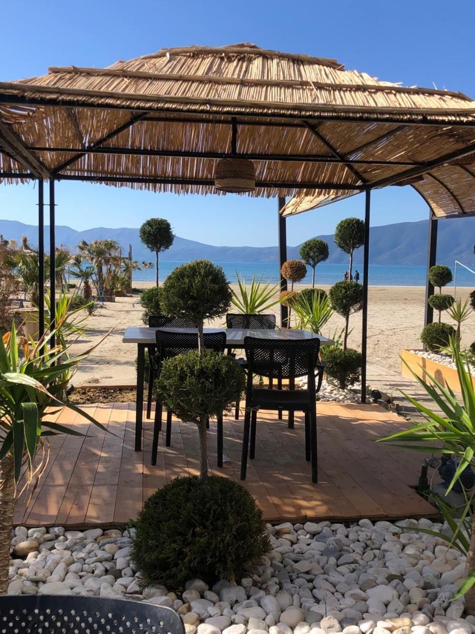 Soleil Apartment with sunbed & umbrella