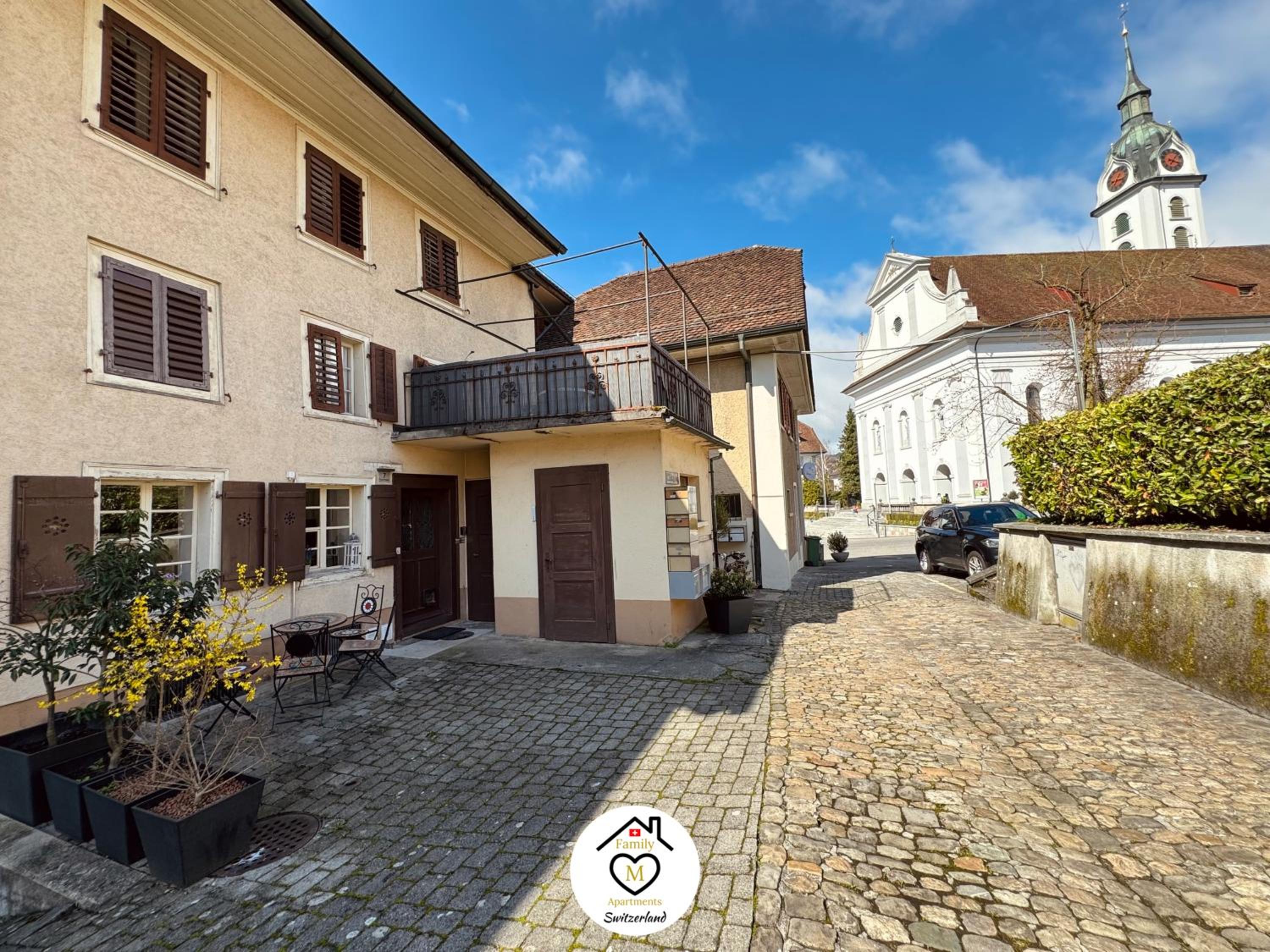Family M Apartments 16-17-18