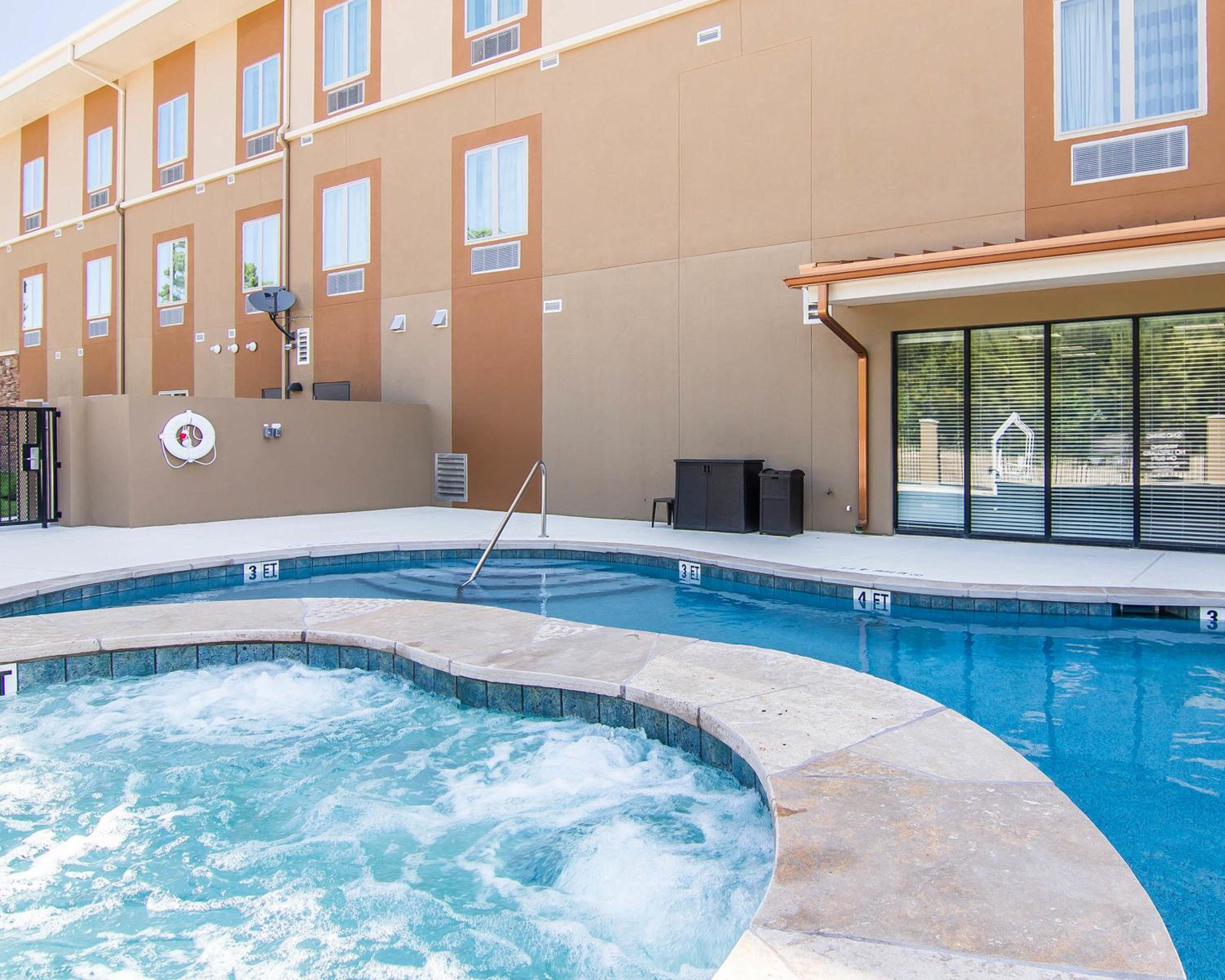 Nacogdoches Vacations - Sleep Inn Lufkin - Property Image 2