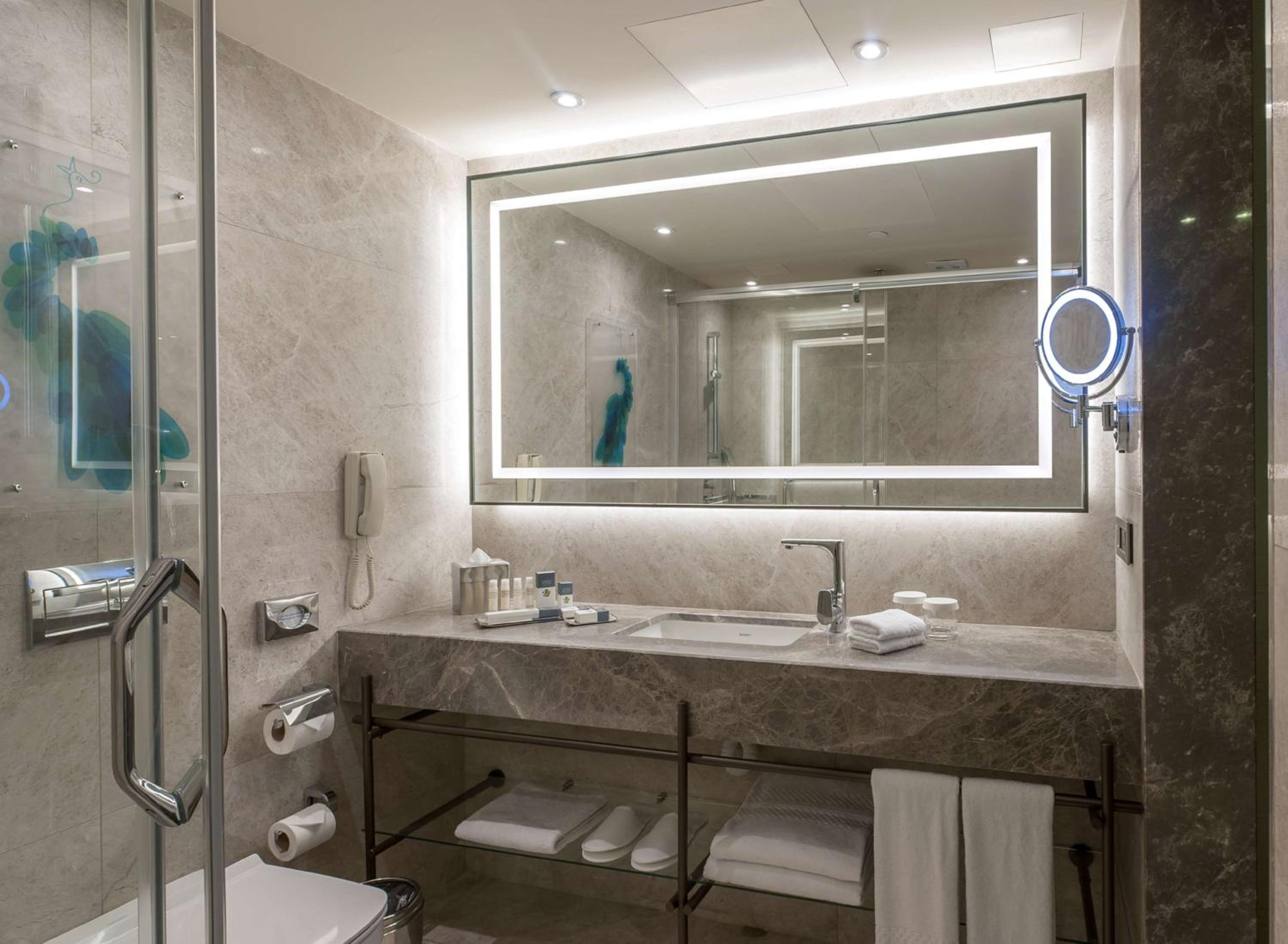 DoubleTree by Hilton Istanbul - Sirkeci - Image 81