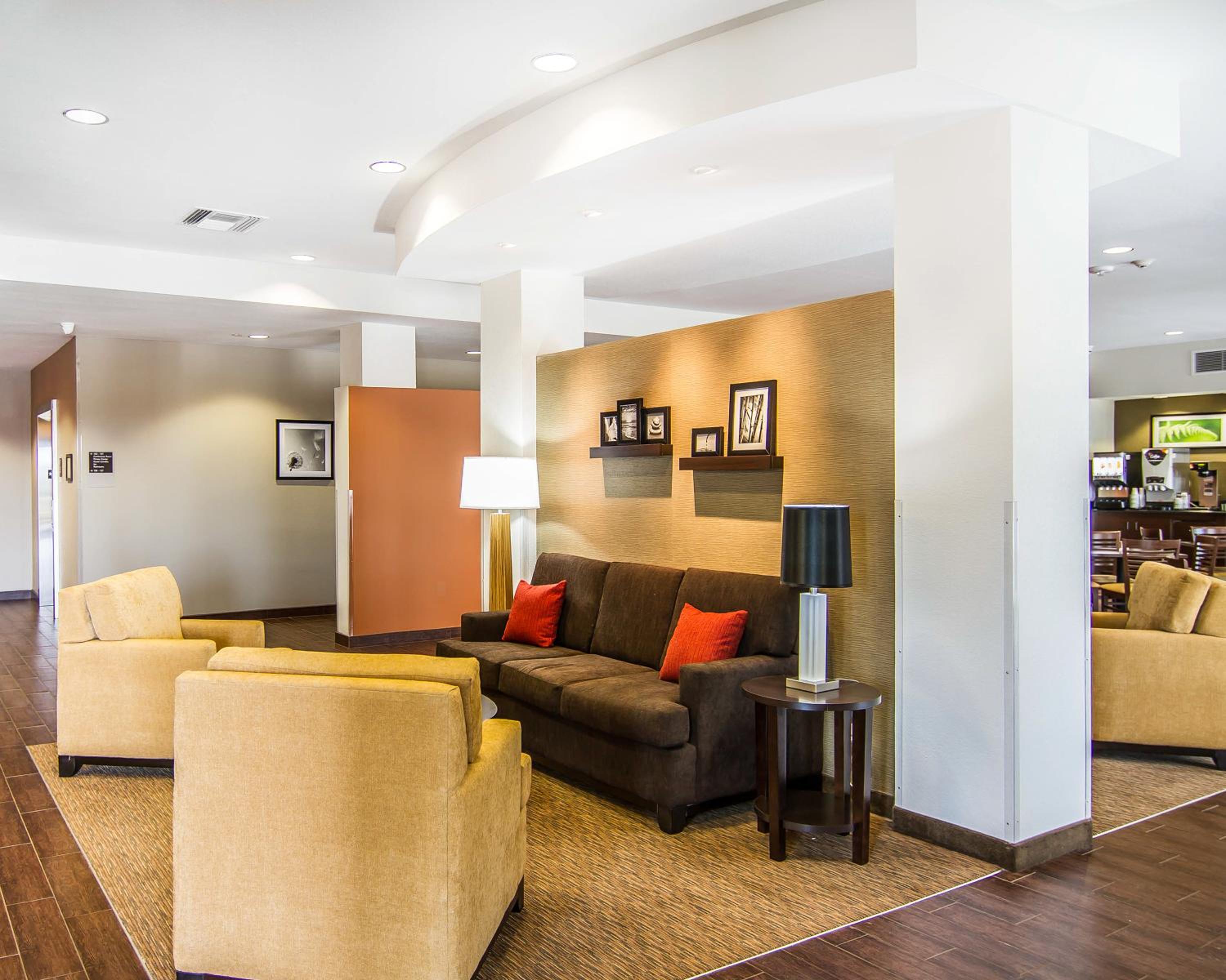 Lufkin Vacations - Sleep Inn Lufkin - Property Image 4