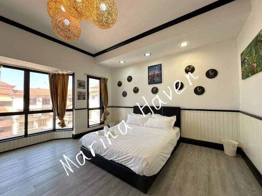 Marina Haven photo 1