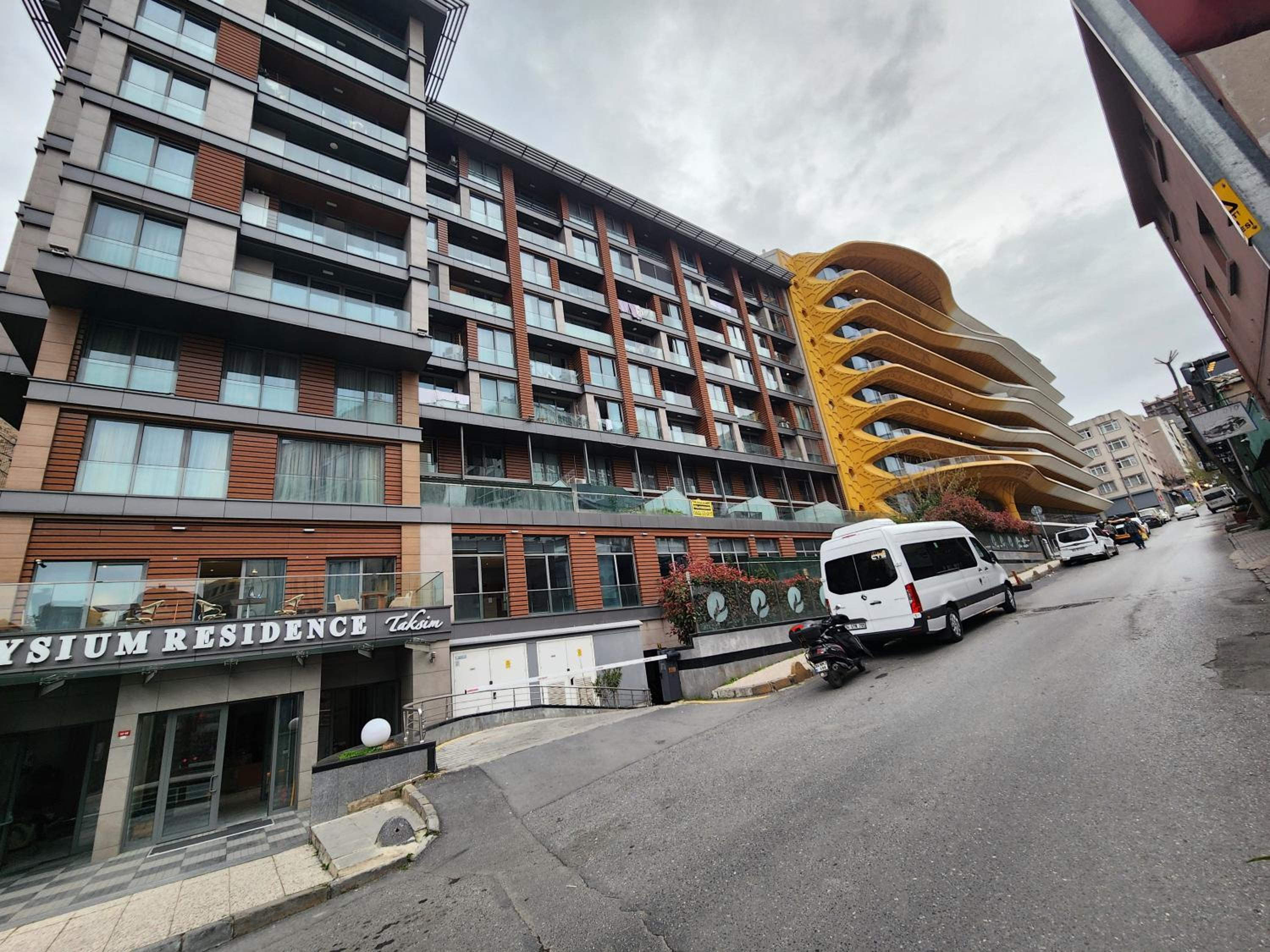 Taksim Square Residence, Two bedrooms, pool sauna gym