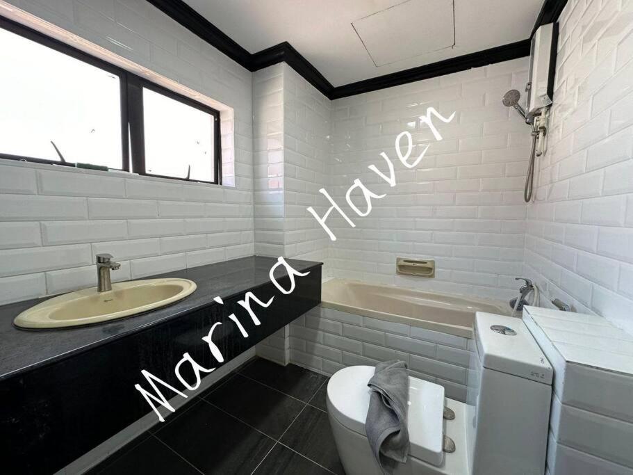 Marina Haven photo 4