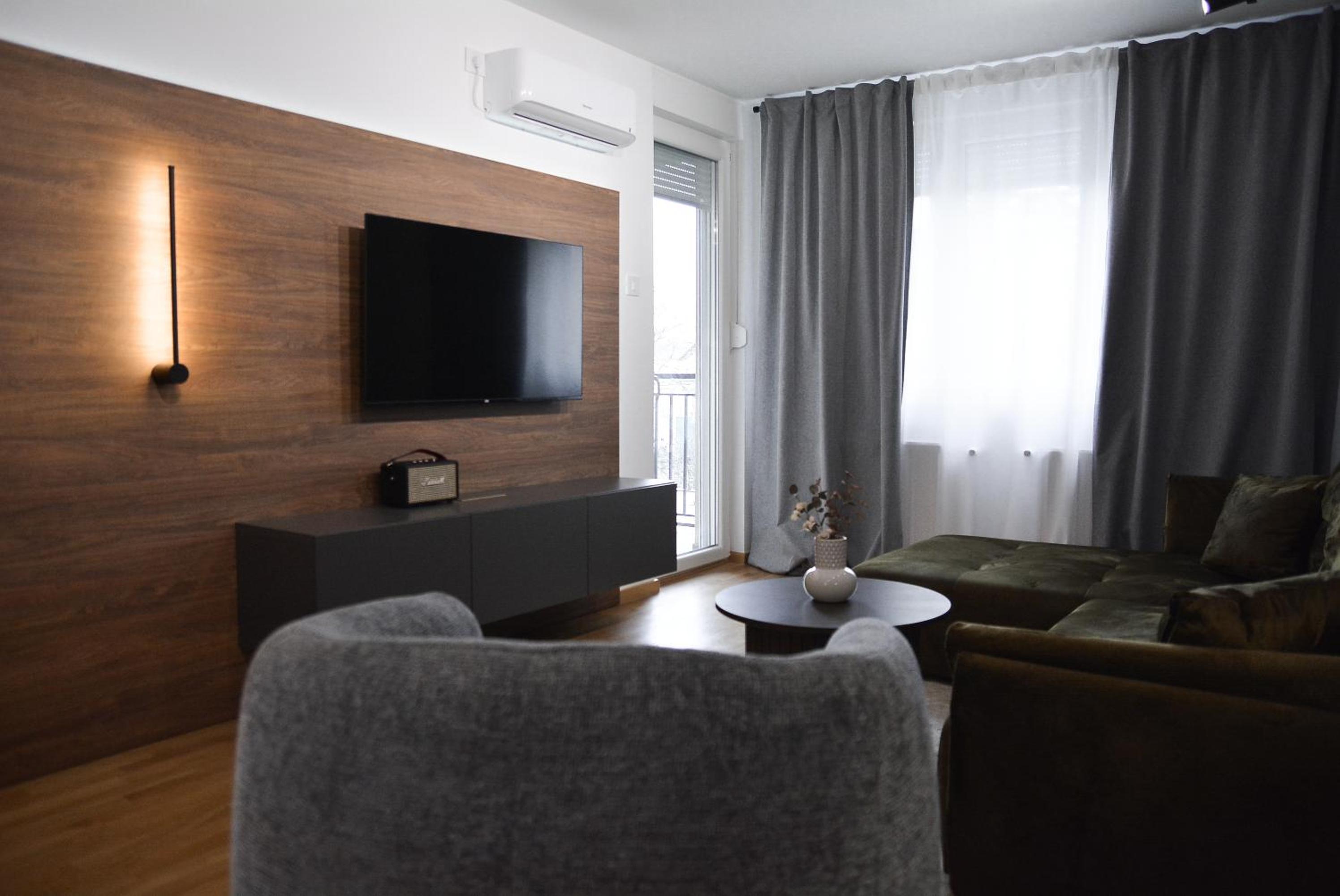 CROWN apartment 3 view 4